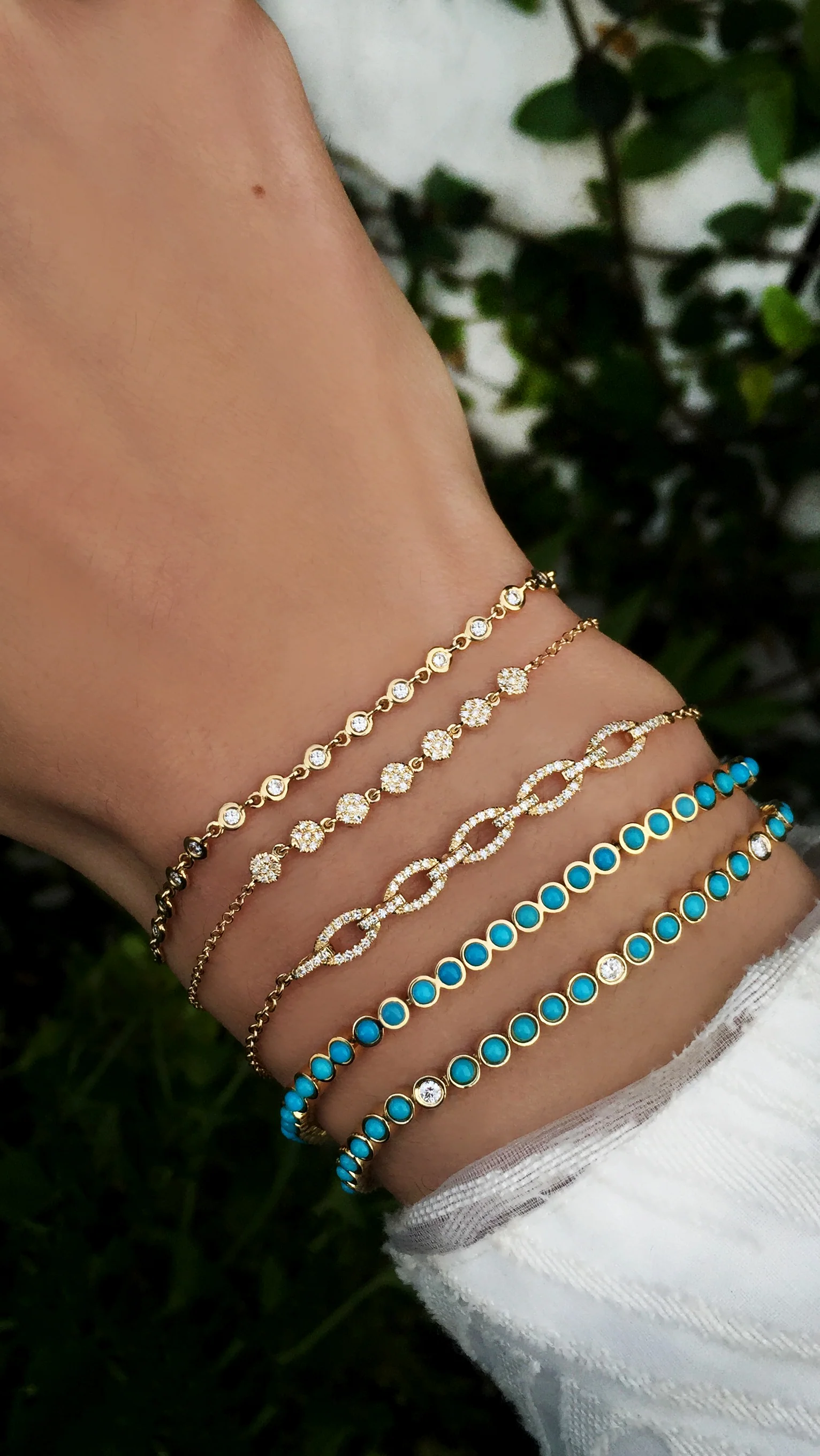 14kt gold diamond mini link bracelet - Image 2