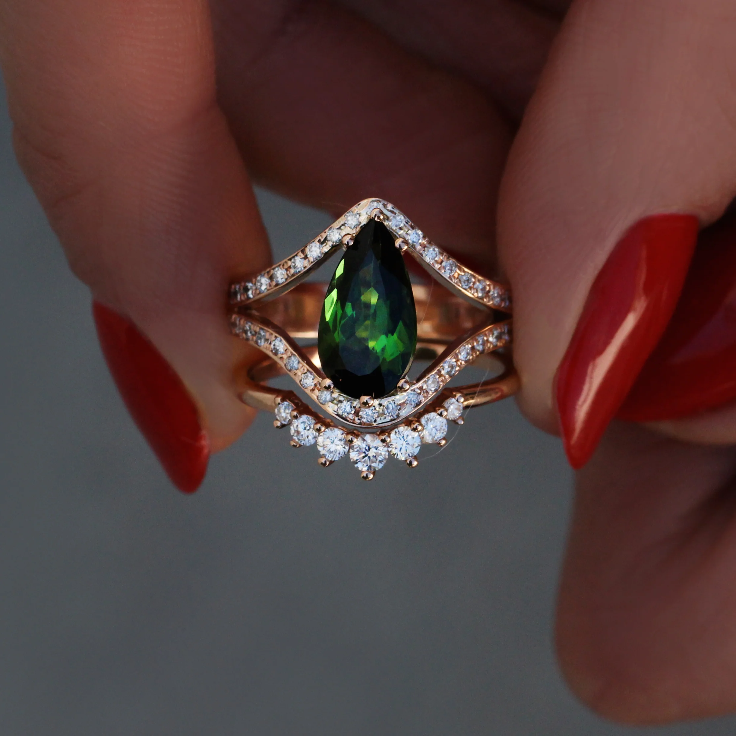 14kt gold and diamond curved double band chrome green tourmaline ring - Image 2