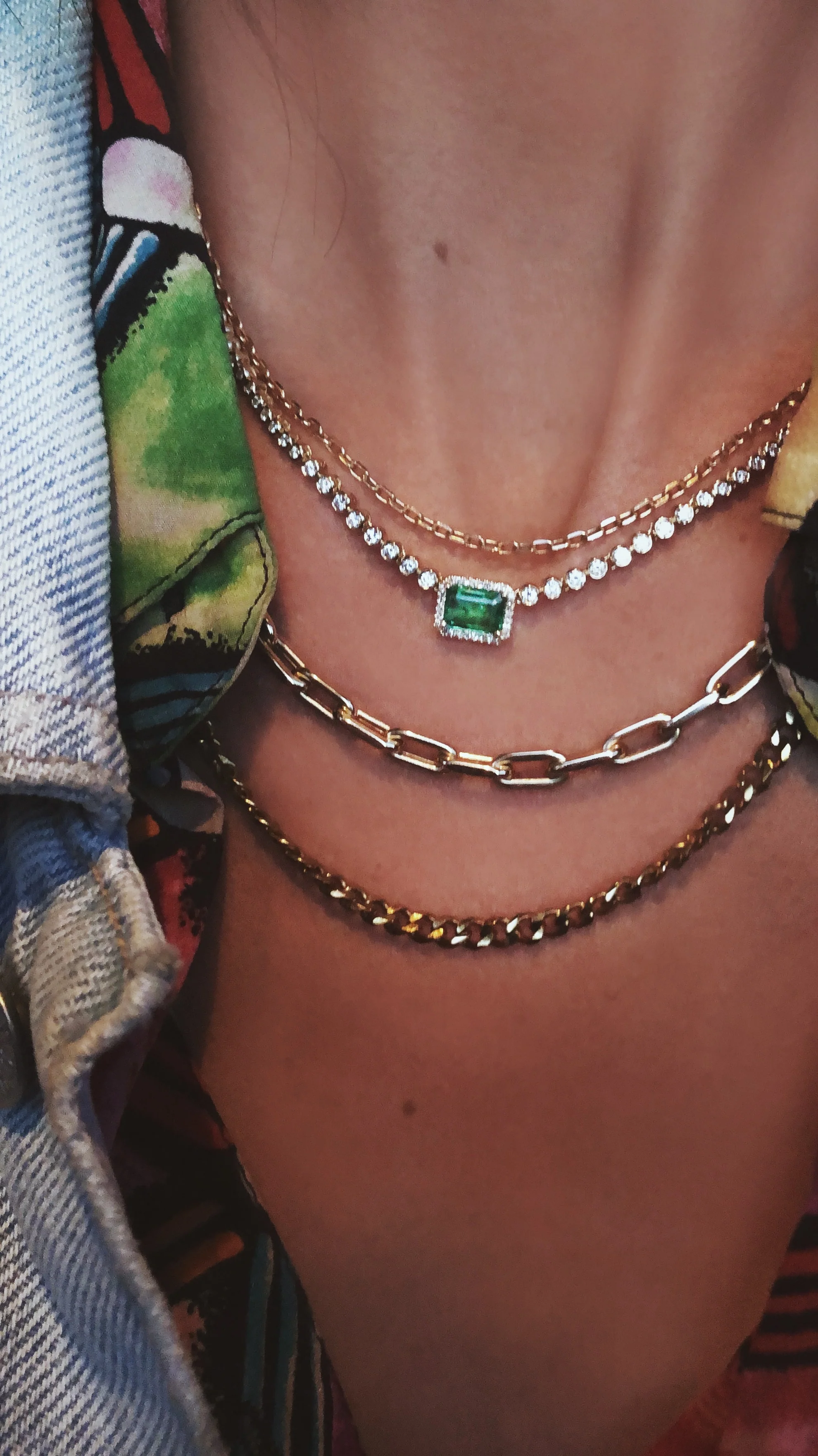 14kt gold and diamond emerald bezel necklace - Image 4
