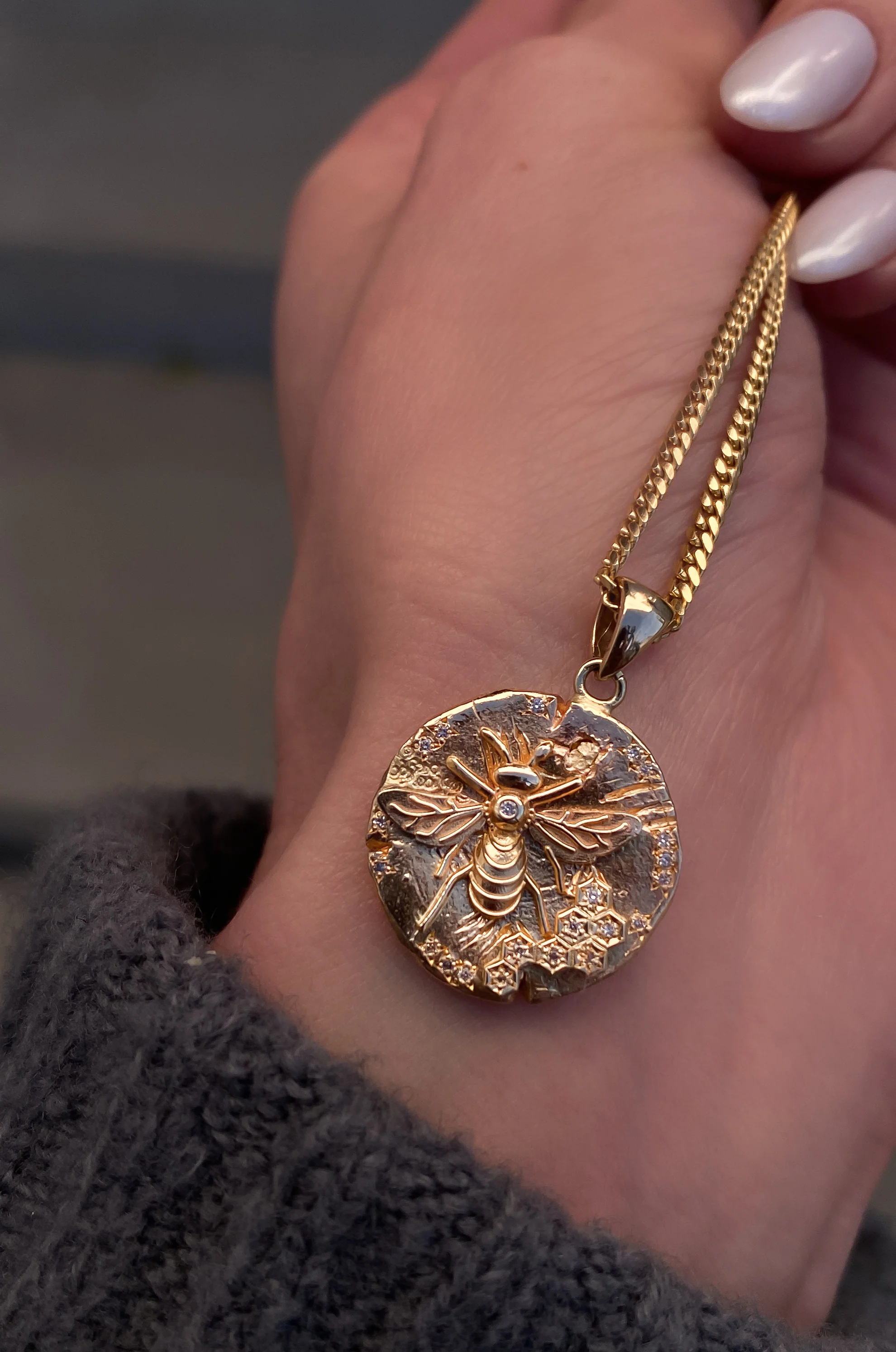 14kt gold and diamond honey bee coin necklace - Image 3