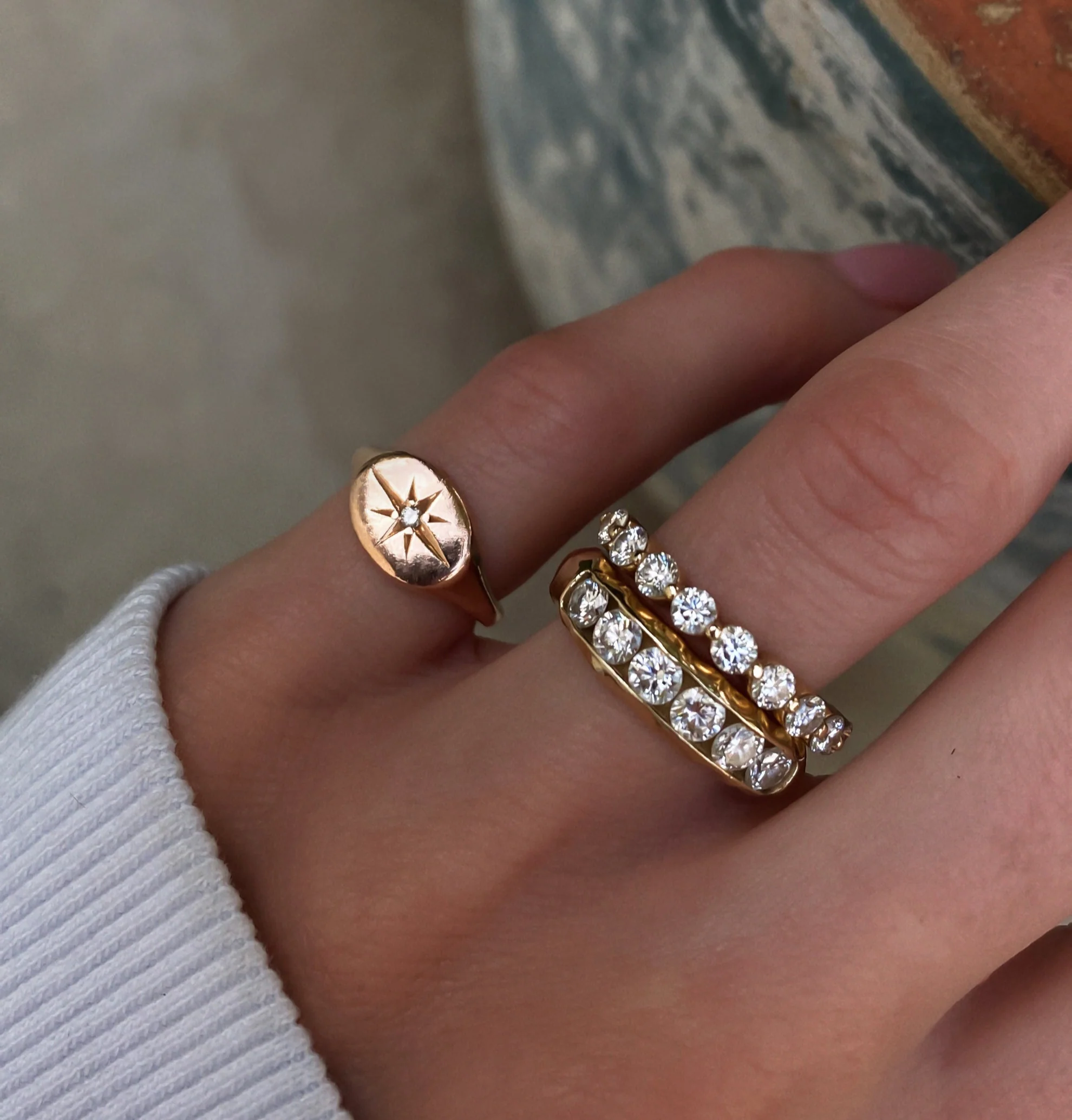 14kt gold and diamond horizontal starburst signet ring - Image 4