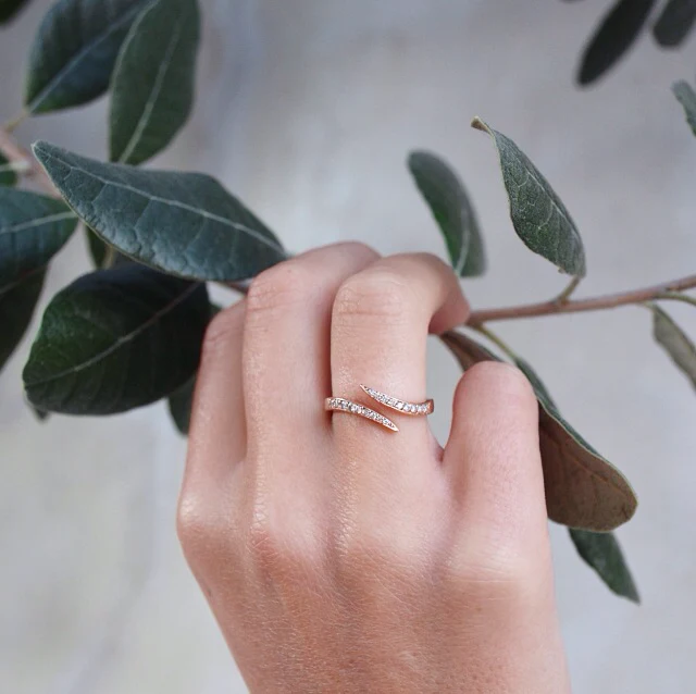 14kt gold and diamond Lusia ring - Image 3