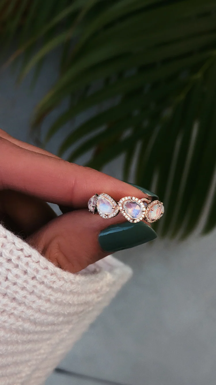 14kt gold and diamond organic moonstone band - Image 3