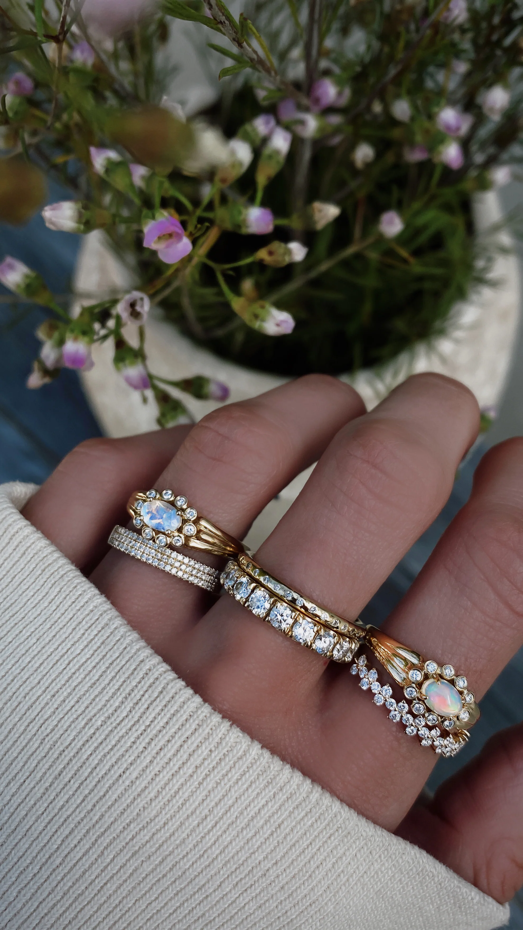 14kt gold and diamond moonstone bezel baby burst ring - Image 4