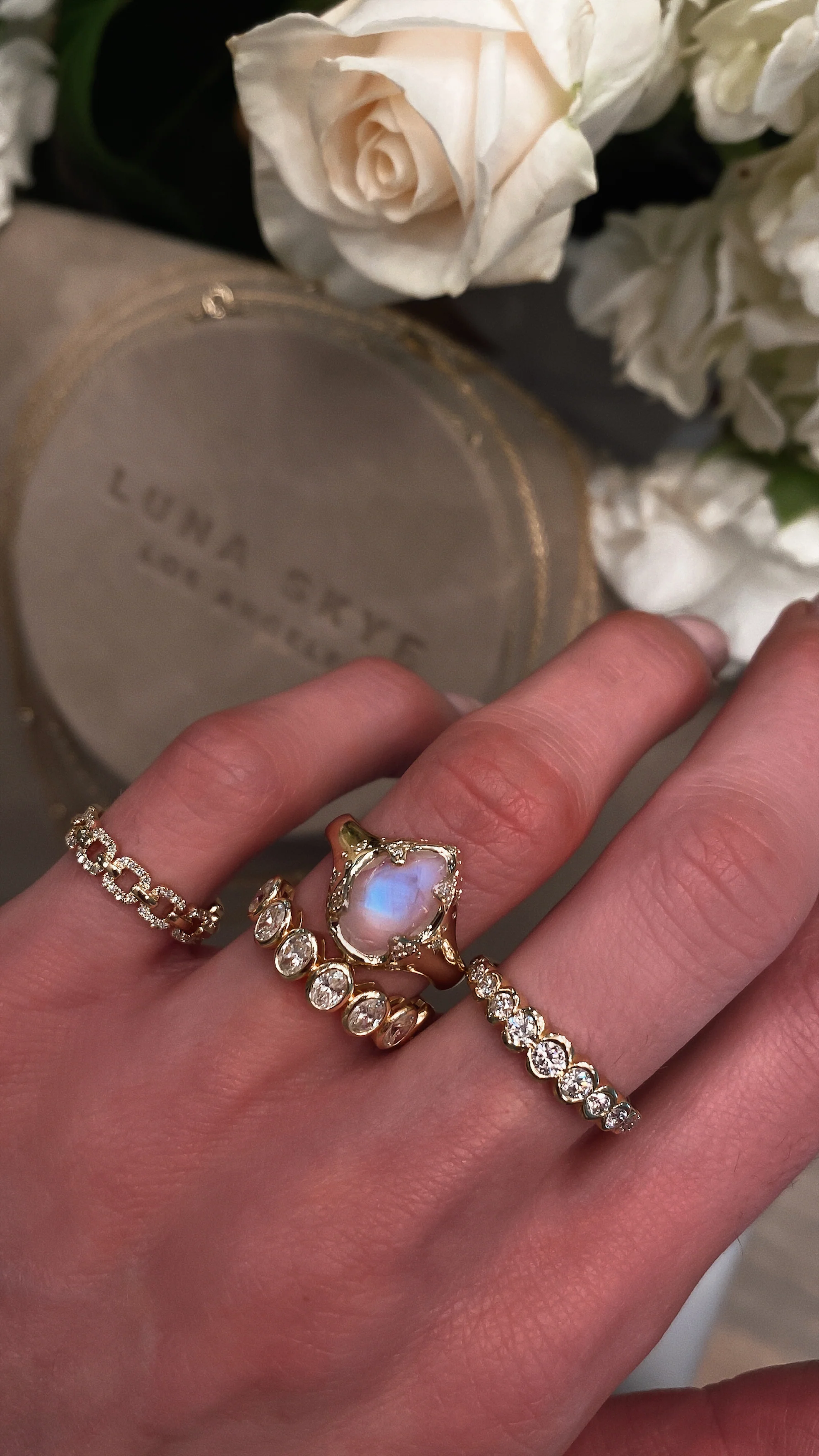 14kt gold and diamond moonstone claw ring - Image 3