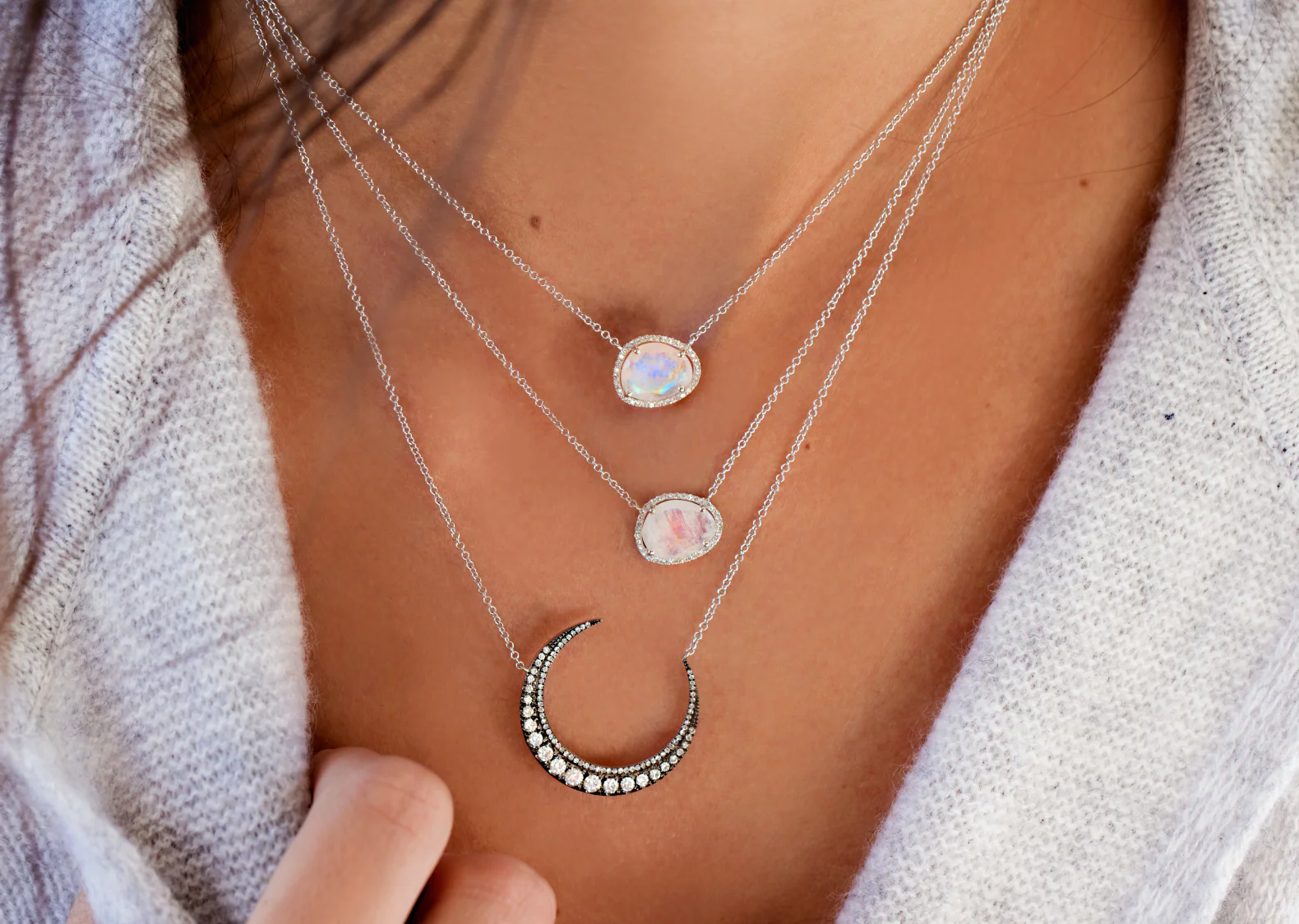 14kt gold and diamond free form moonstone necklace - Image 6