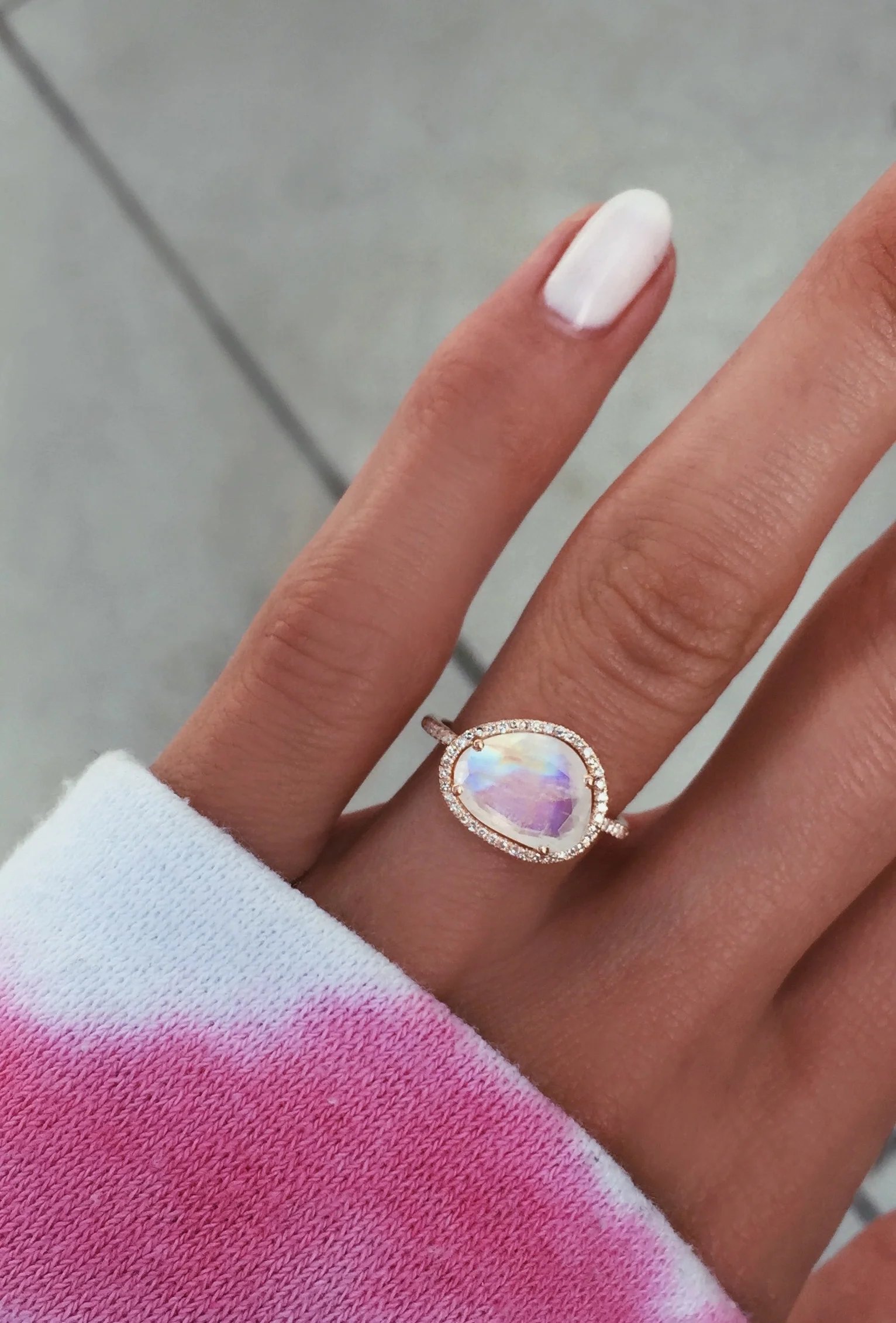 14kt gold and diamond single band moonstone ring - Image 3