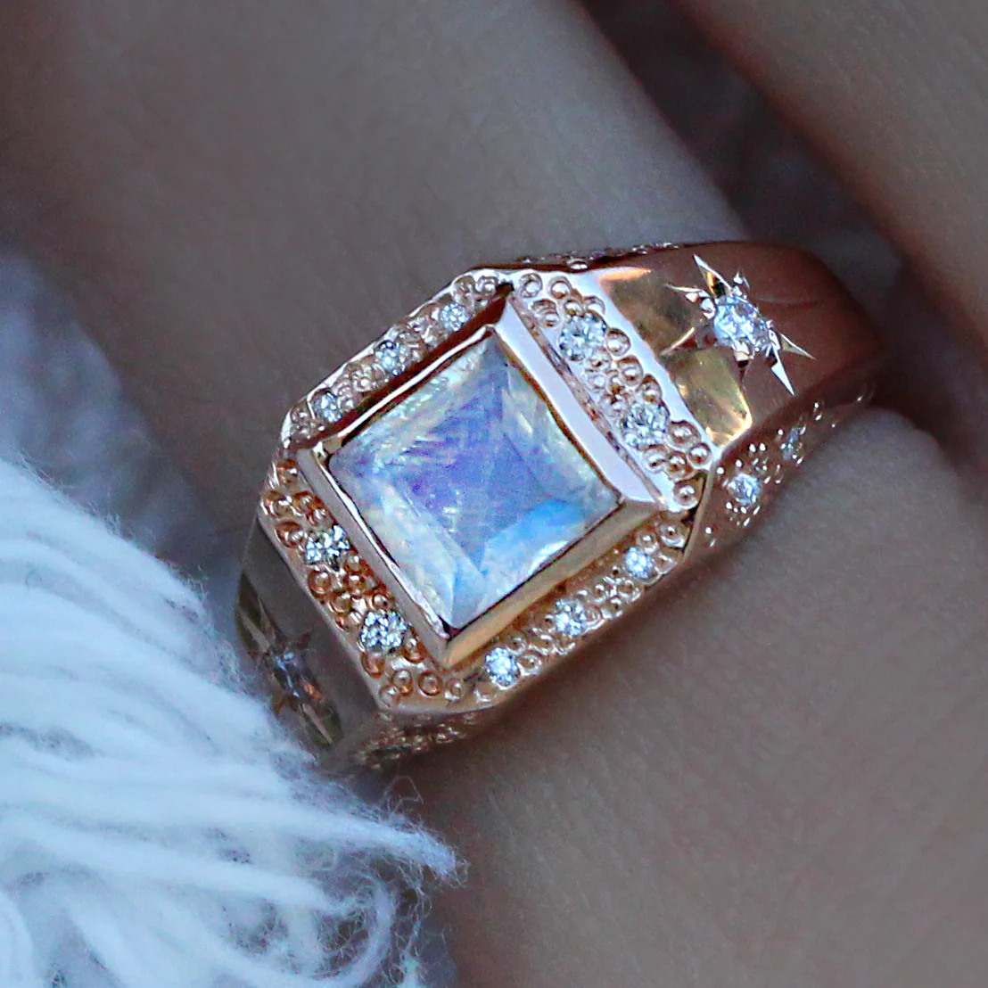 14kt gold and diamond moonstone stardust signet ring - Image 3