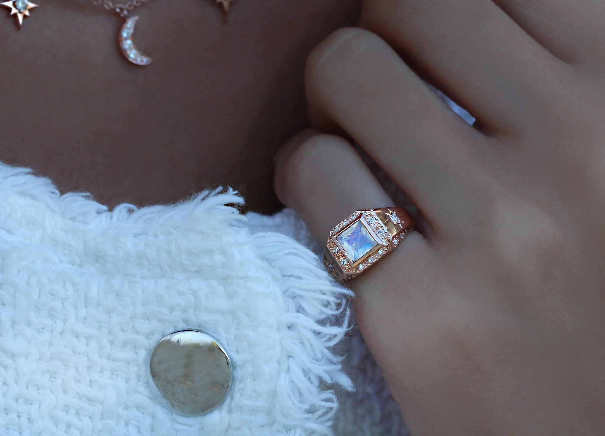 14kt gold and diamond moonstone stardust signet ring - Image 5