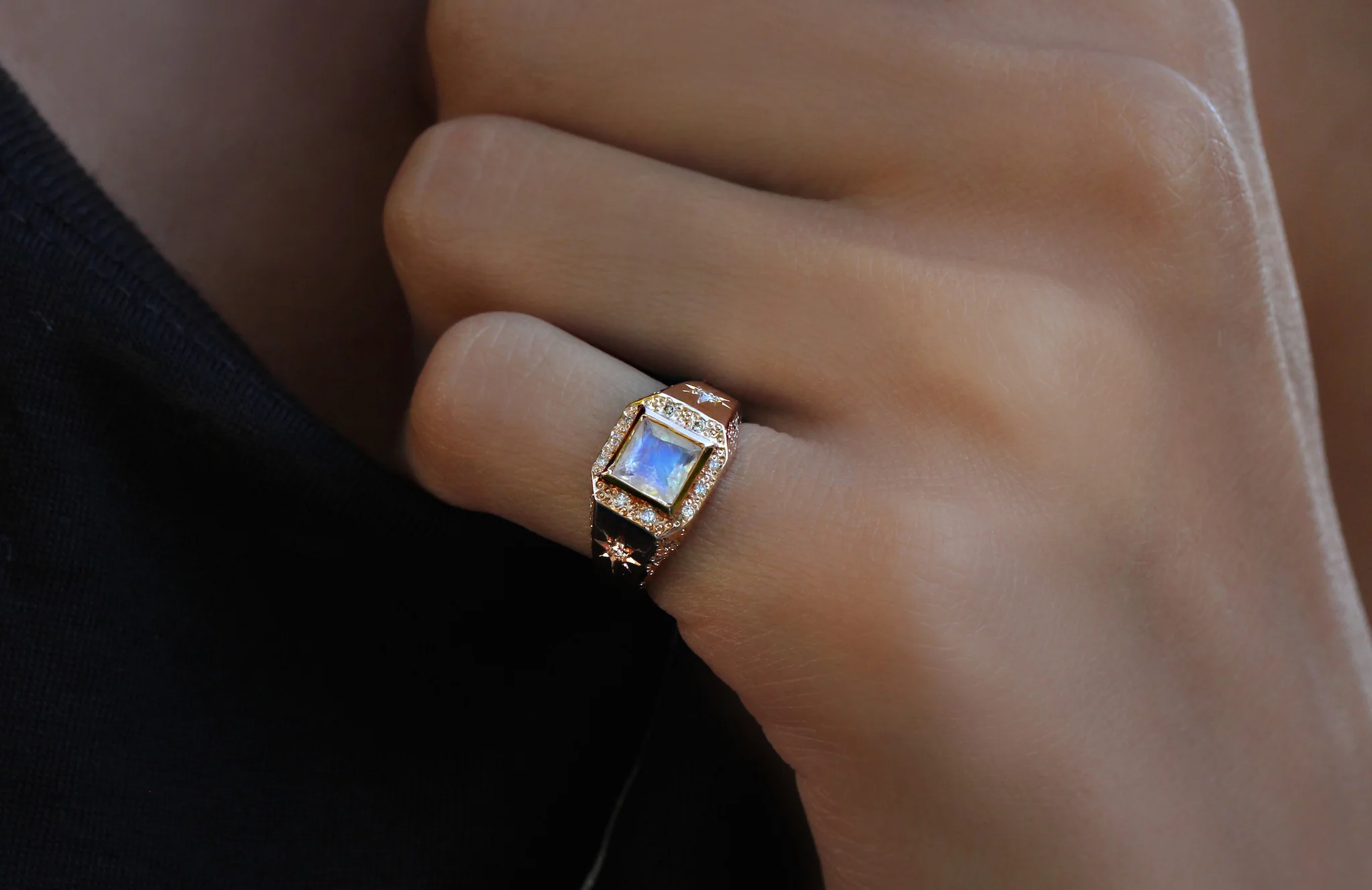 14kt gold and diamond moonstone stardust signet ring - Image 6