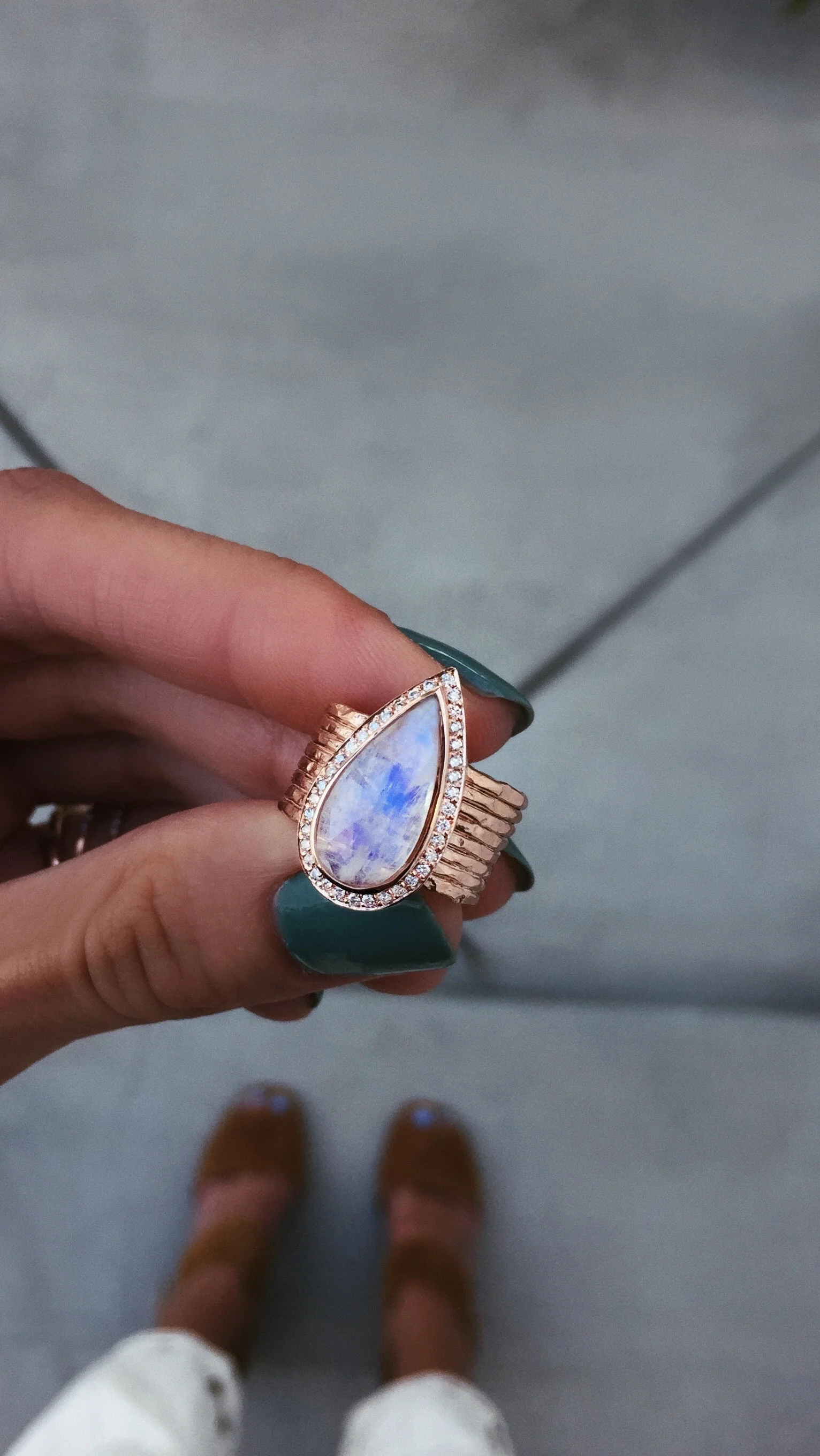 14kt gold and diamond multi hammered band teardrop moonstone ring - Image 4