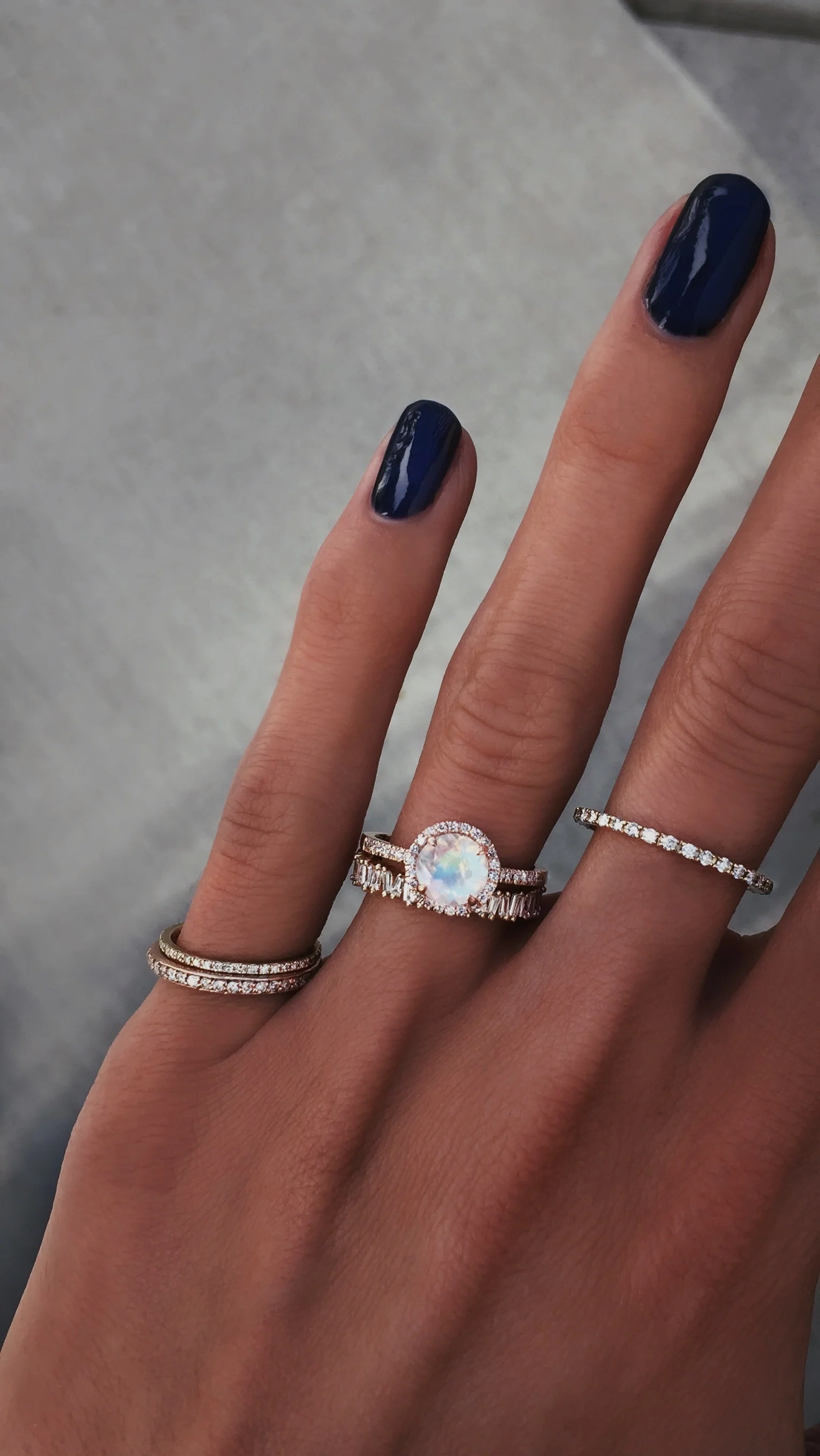 14kt gold and diamond round mini moonstone ring - Image 3
