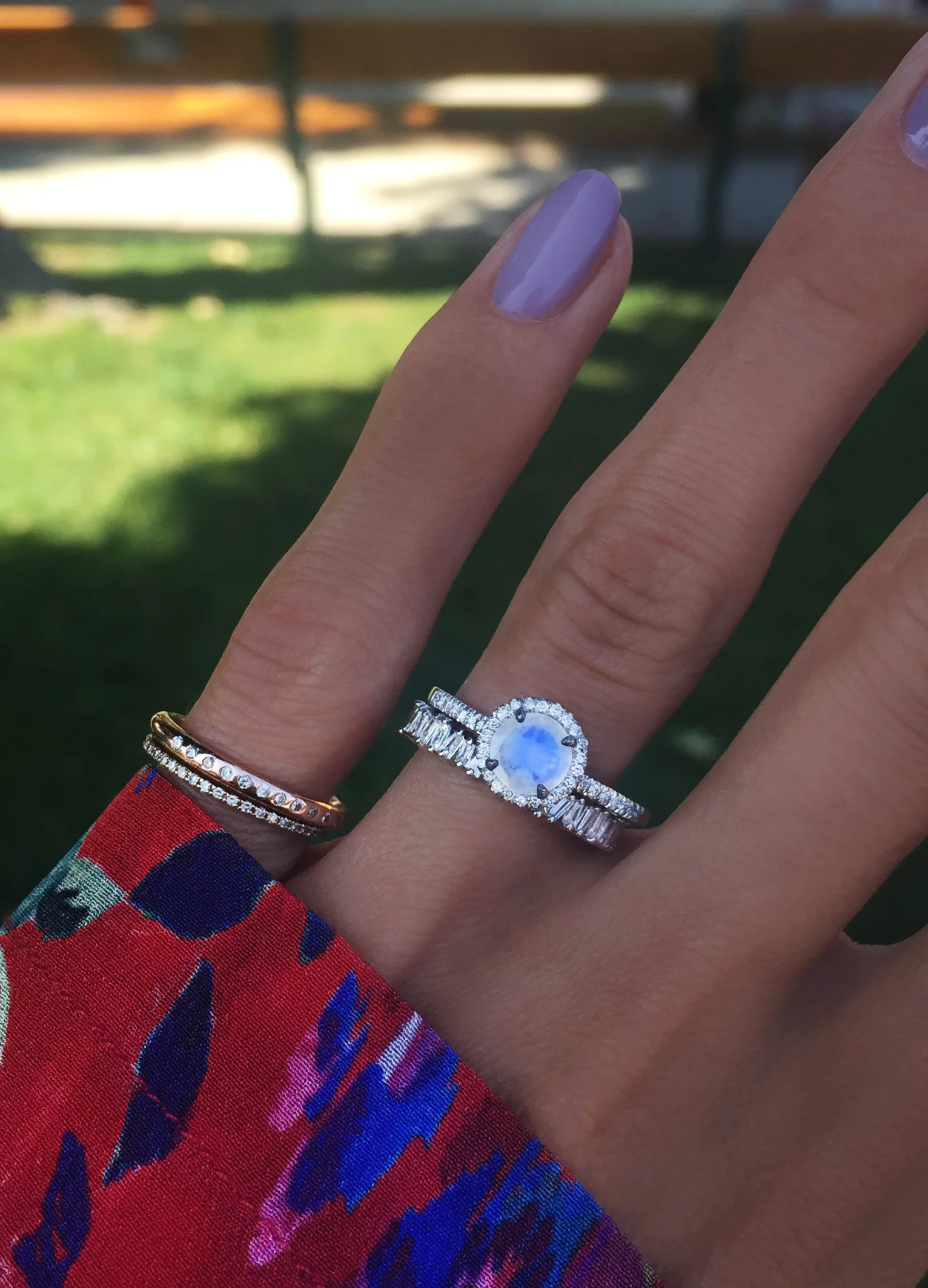 14kt gold and diamond round mini moonstone ring - Image 7