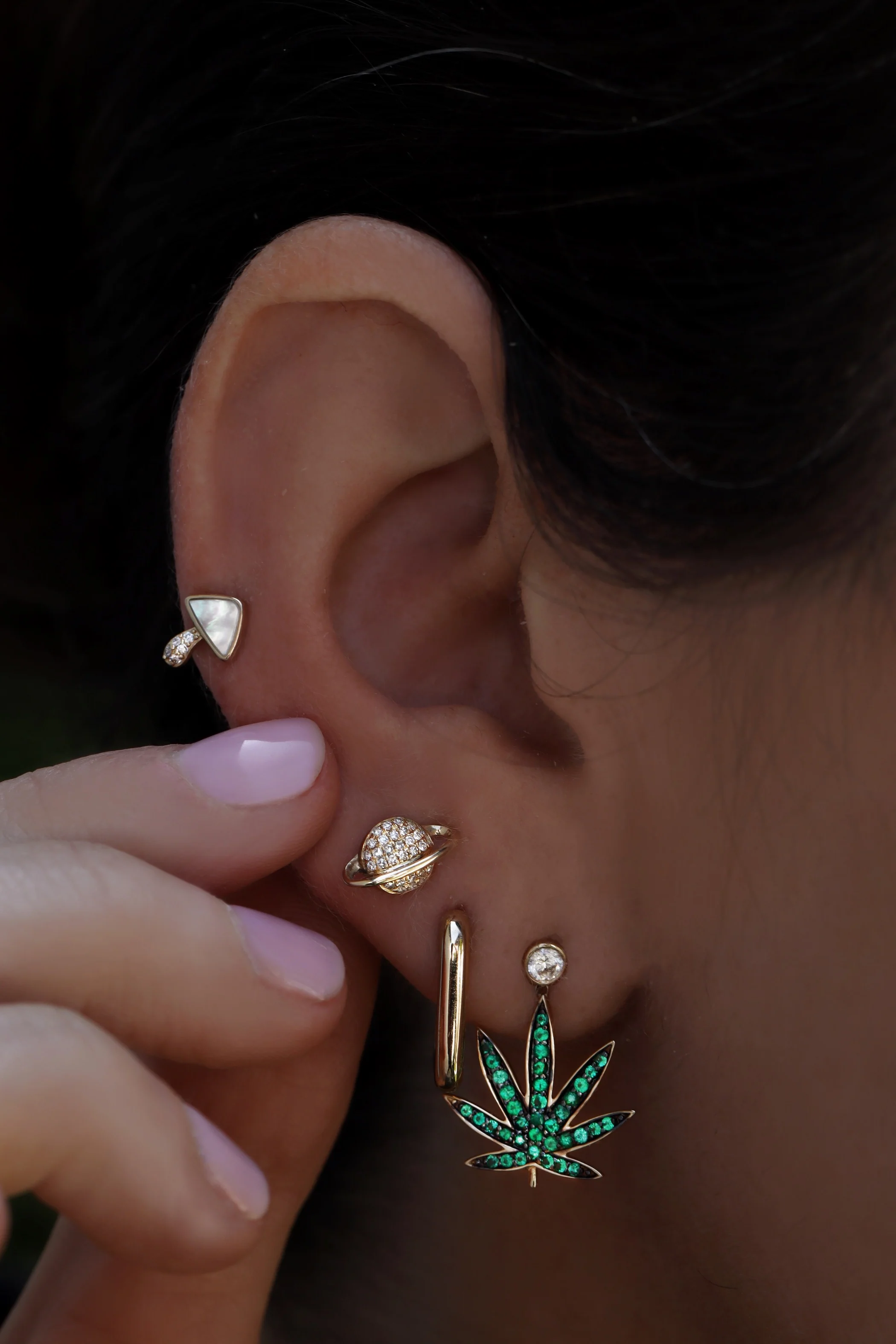 14kt gold and diamond saturn studs - Image 3