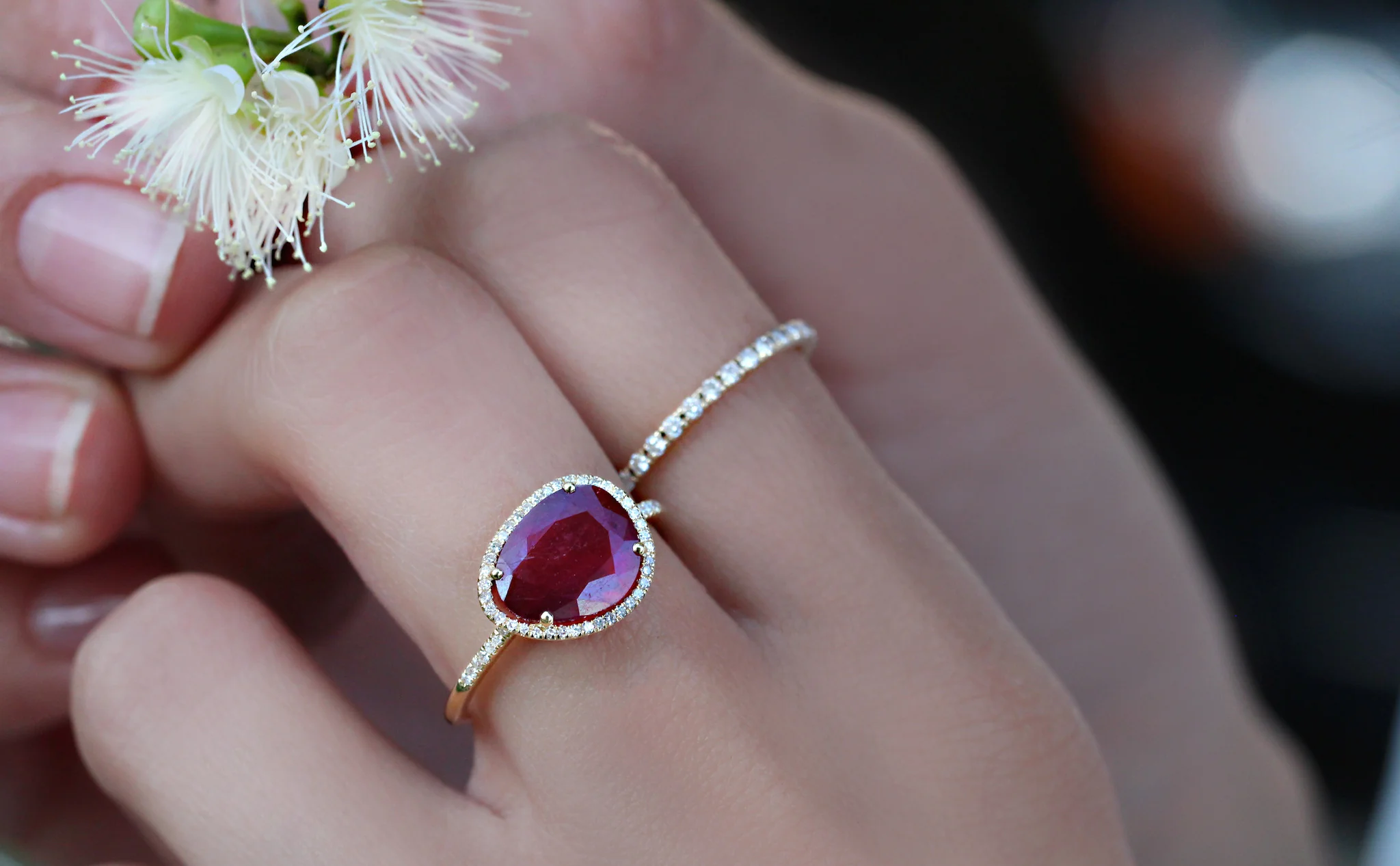 14kt gold and diamond single band ruby ring - Image 4