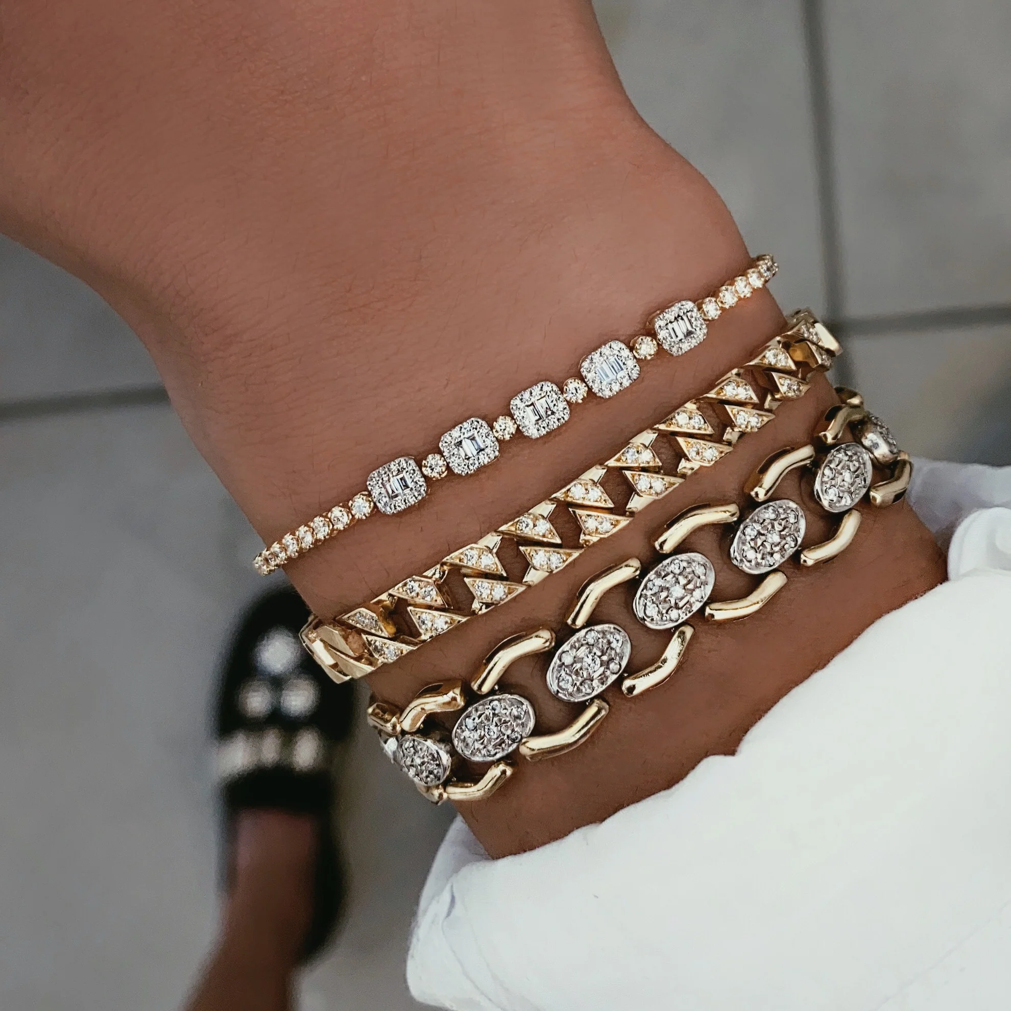 14kt gold and diamond vintage chain link bracelet - Image 6