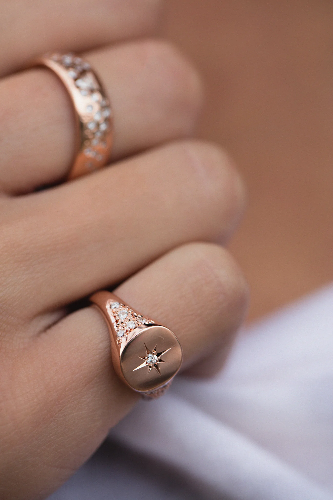 14kt gold and diamond vintage starburst signet ring - Image 6