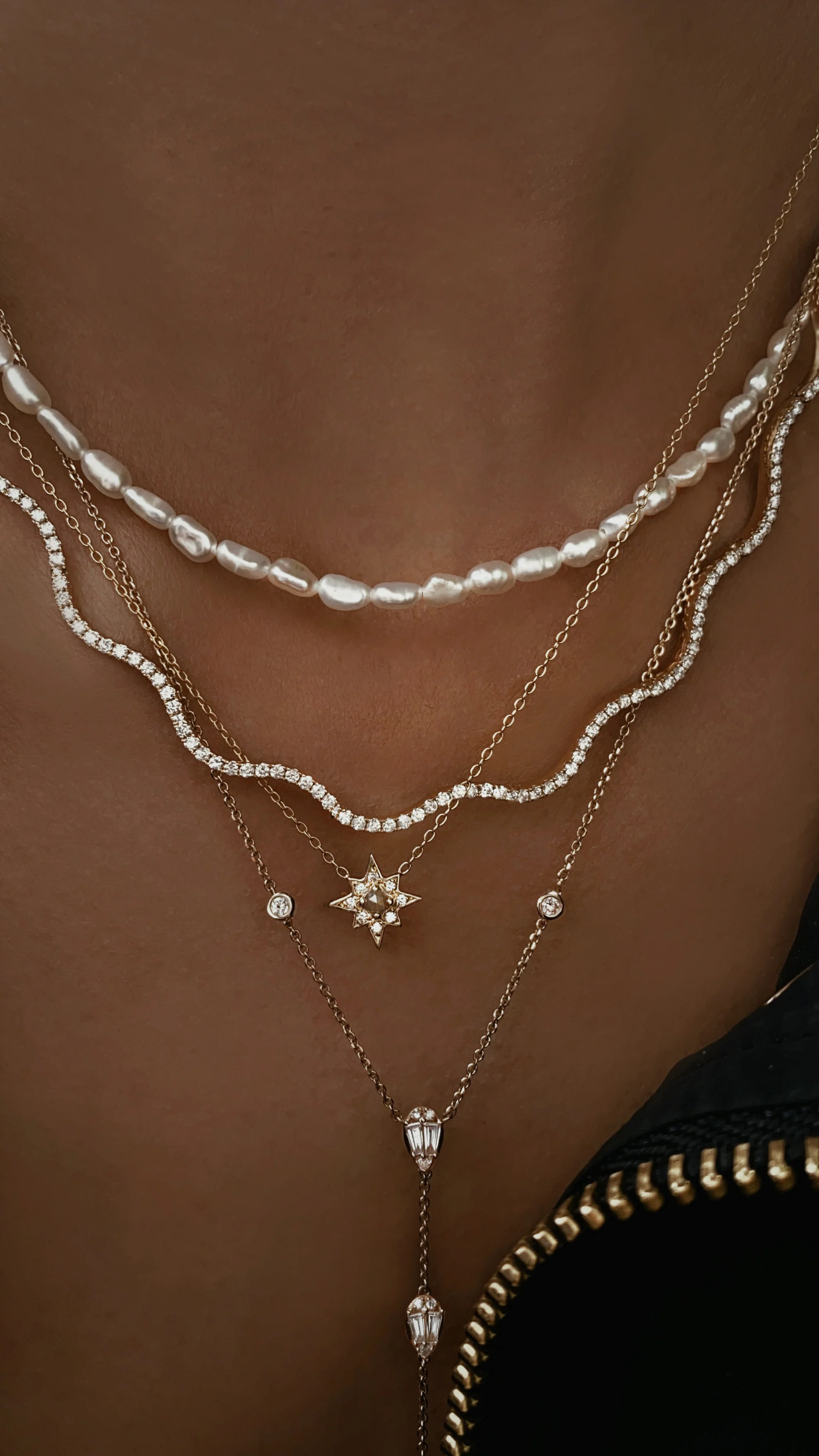 14kt gold and diamond wavy tennis necklace - Image 3