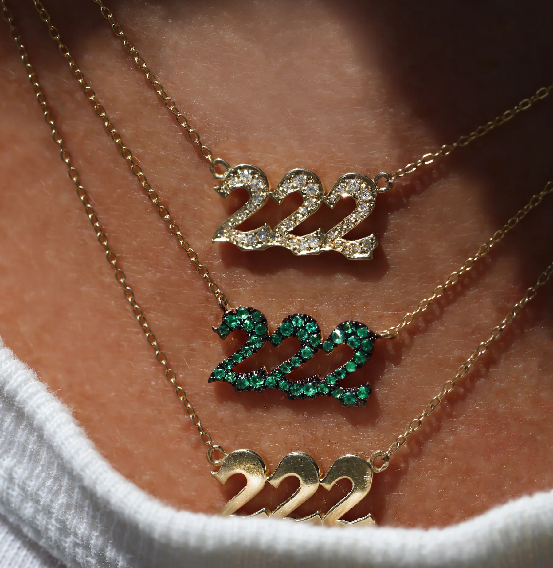 14kt gold and emerald 222 necklace - Image 3