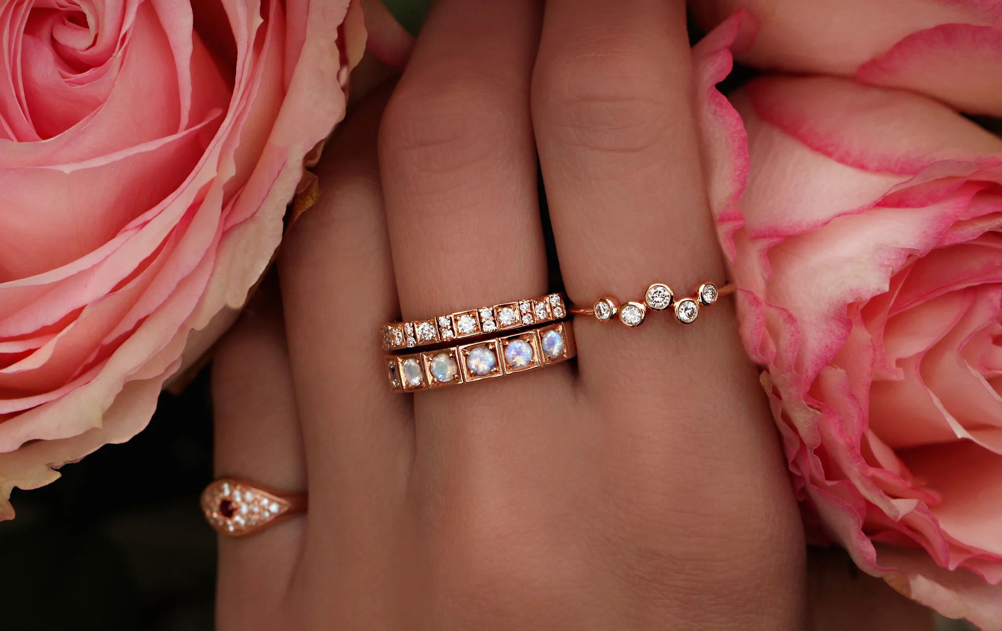 14kt gold moonstone band - Image 6