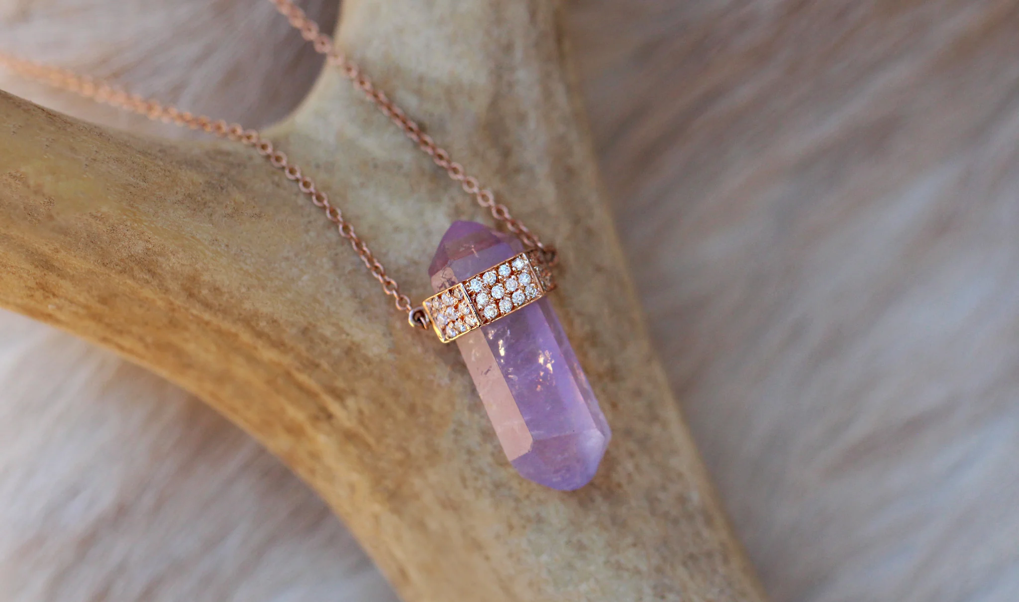 14kt gold and three diamond row amethyst crystal bar necklace - Image 4