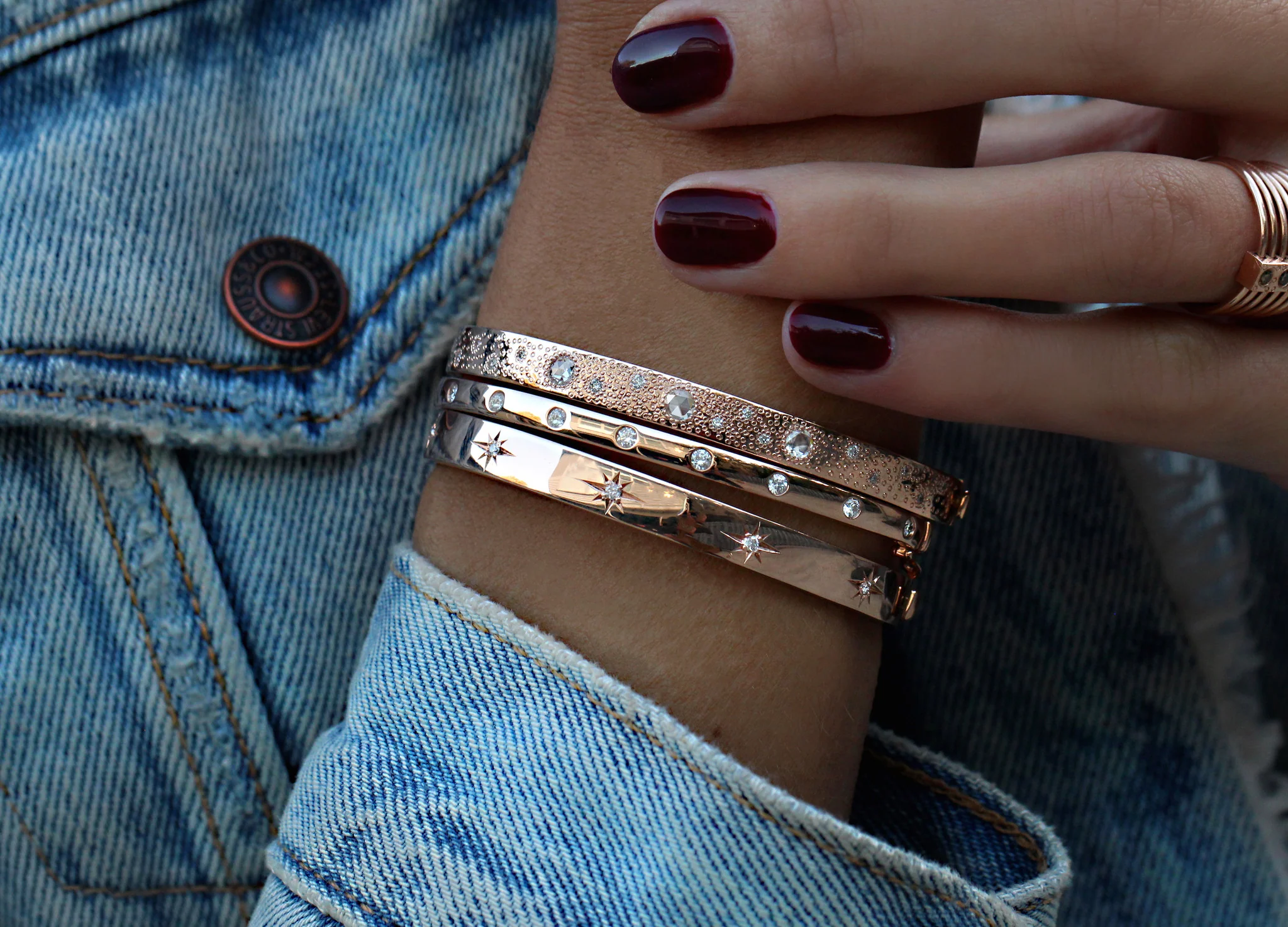 14kt gold rose cut diamond hammered bangle - Image 6