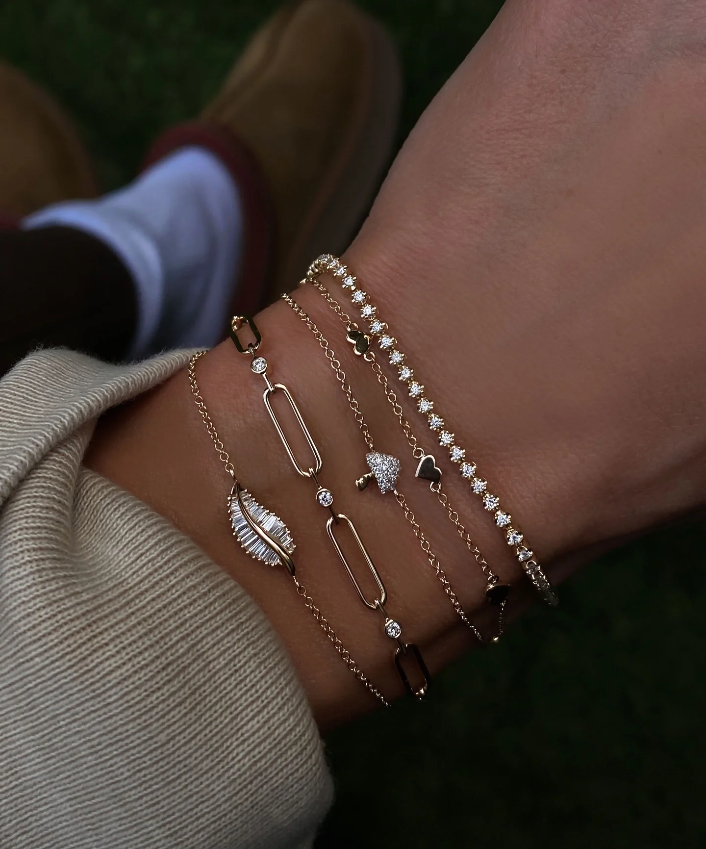 14kt gold baguette diamond leaf bracelet - Image 3