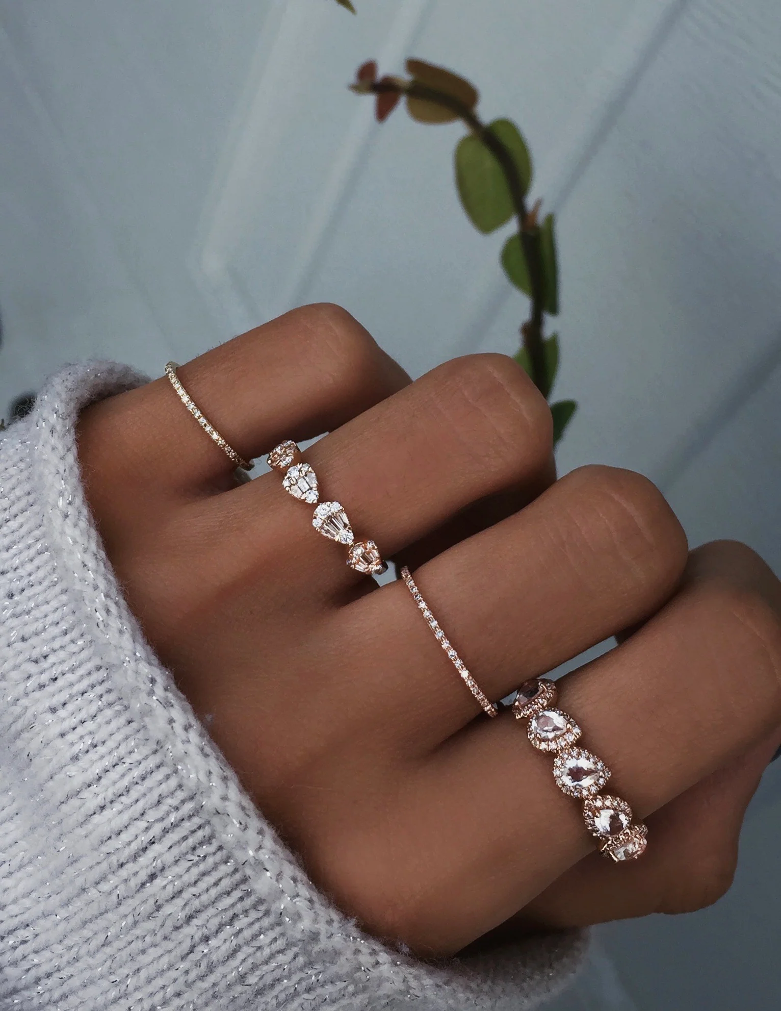 14kt gold teardrop baguette diamond band - Image 4