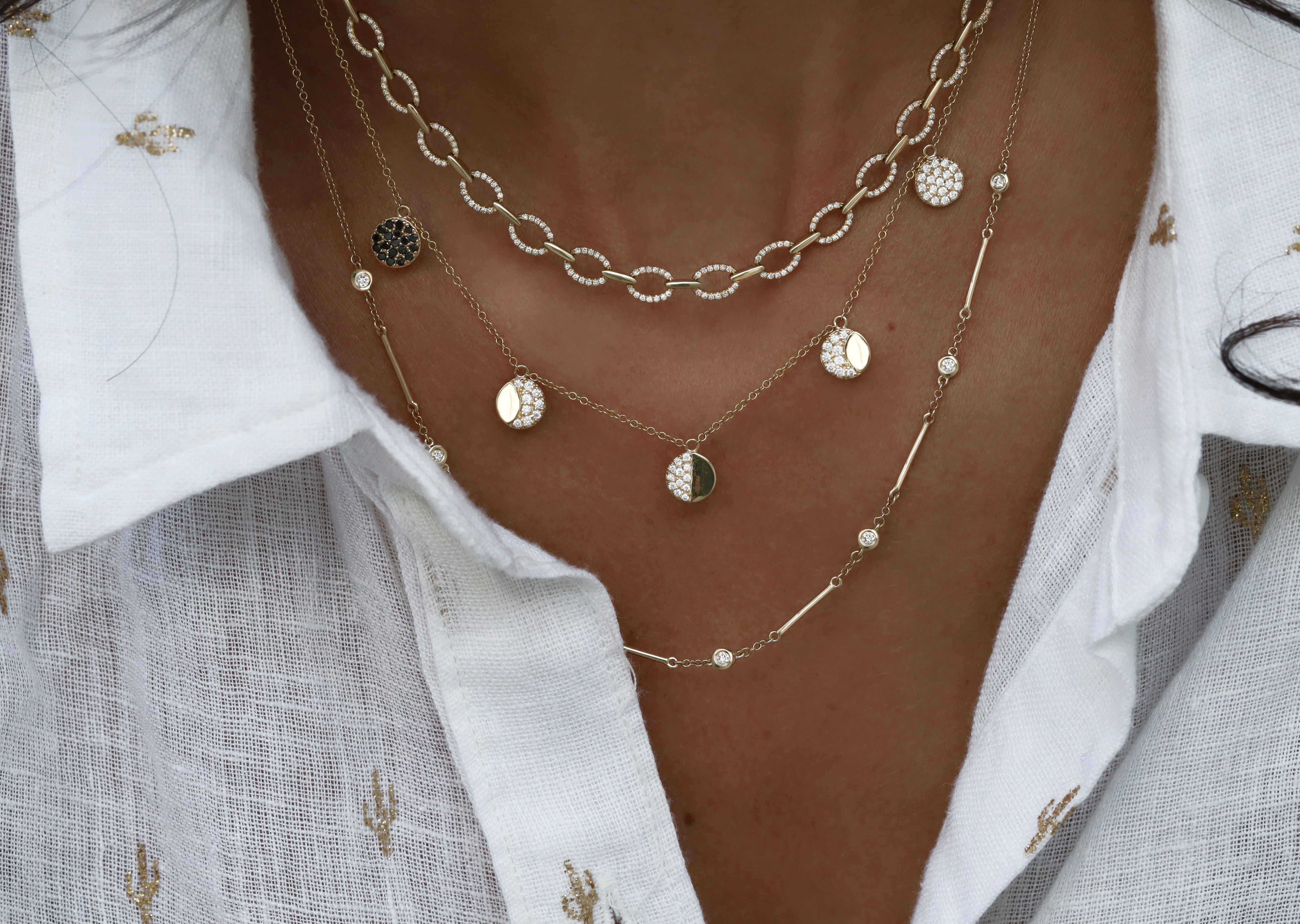14kt gold bar and diamond bezel choker necklace - Image 3