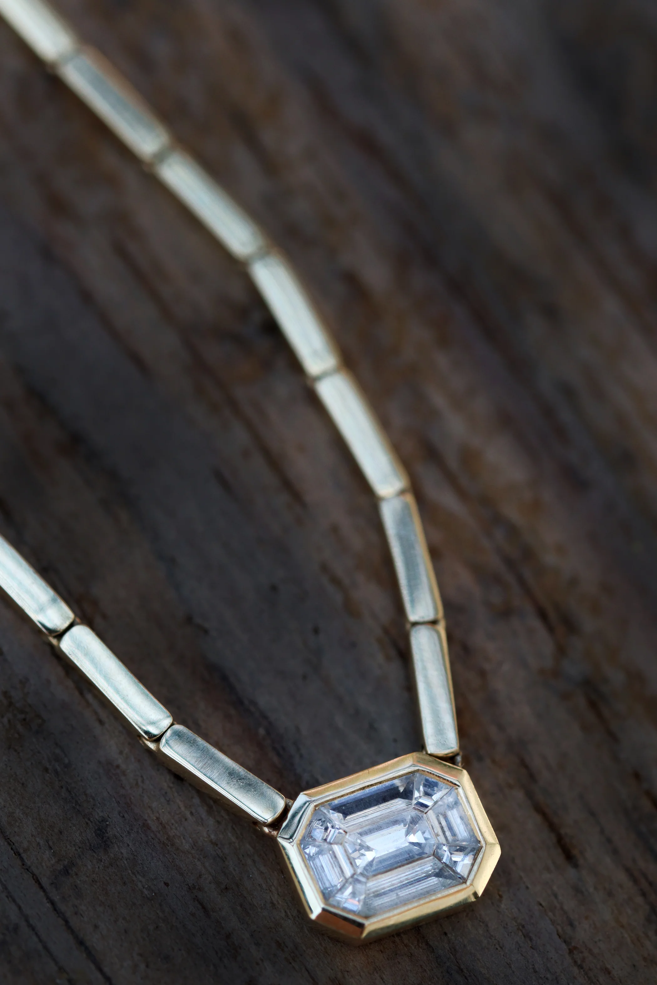 14kt gold bar illusion emerald cut bezel necklace - Image 4