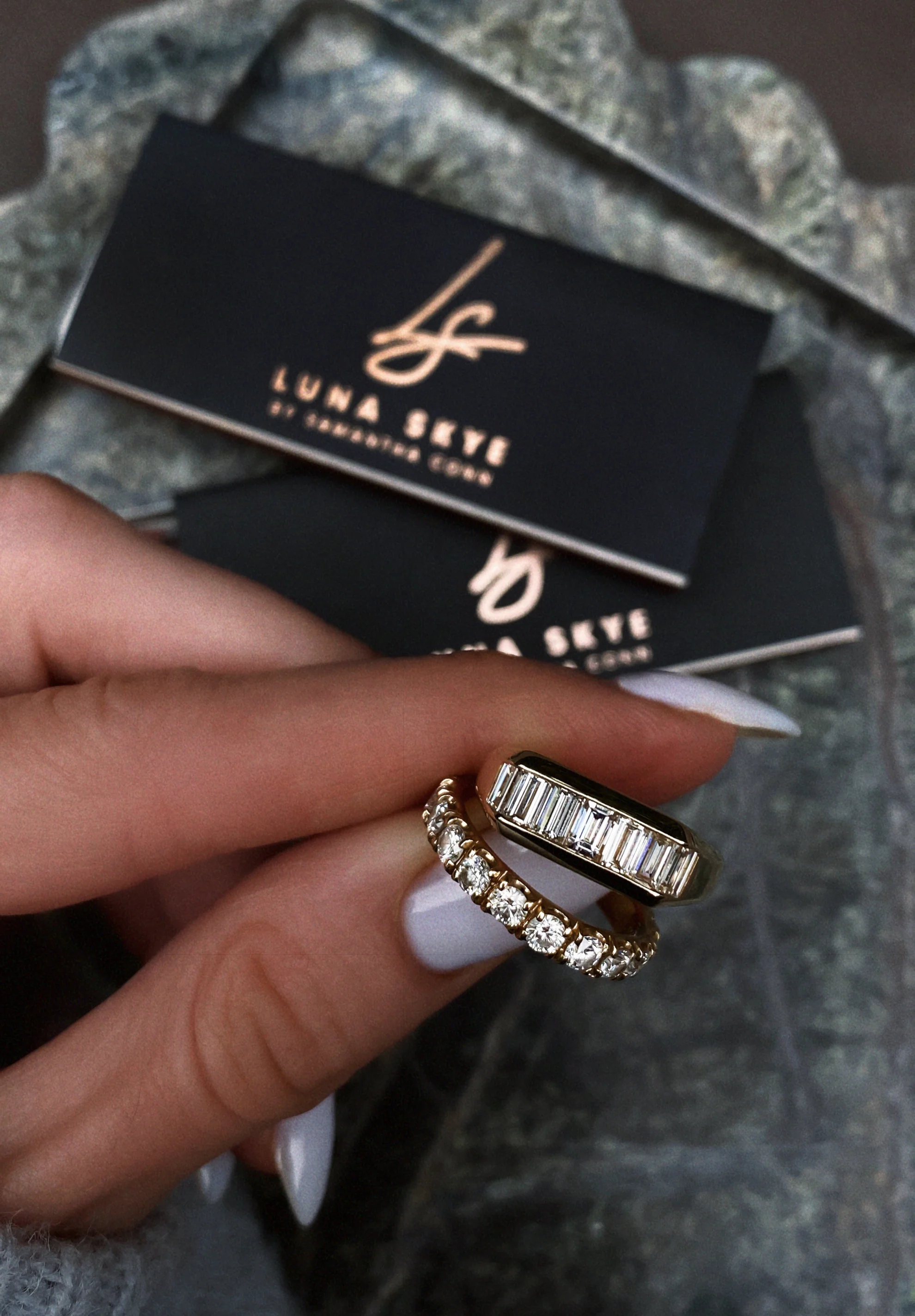 14kt gold channel baguette diamond rectangle signet ring - Image 5