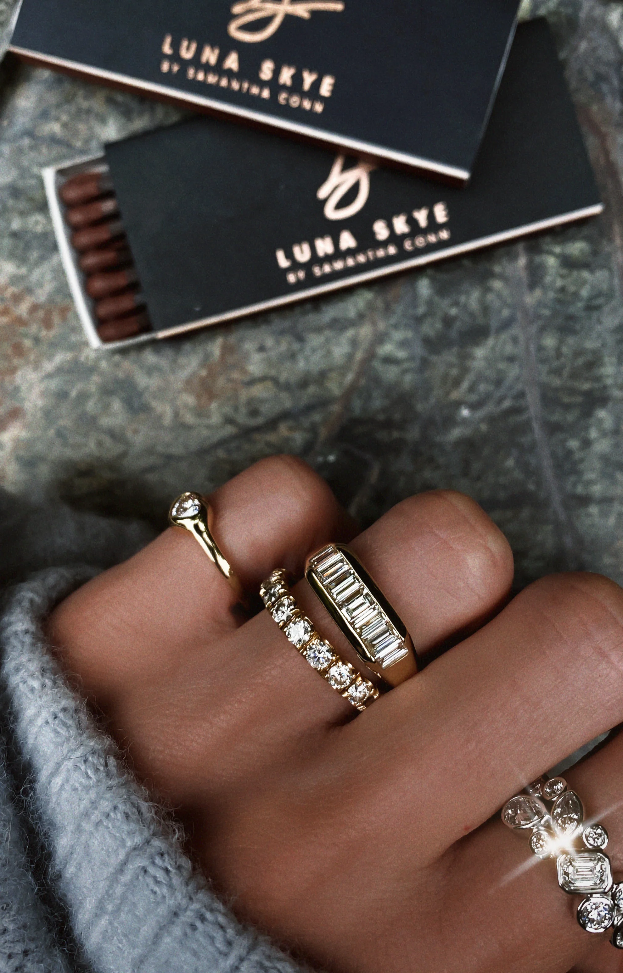14kt gold channel baguette diamond rectangle signet ring - Image 7