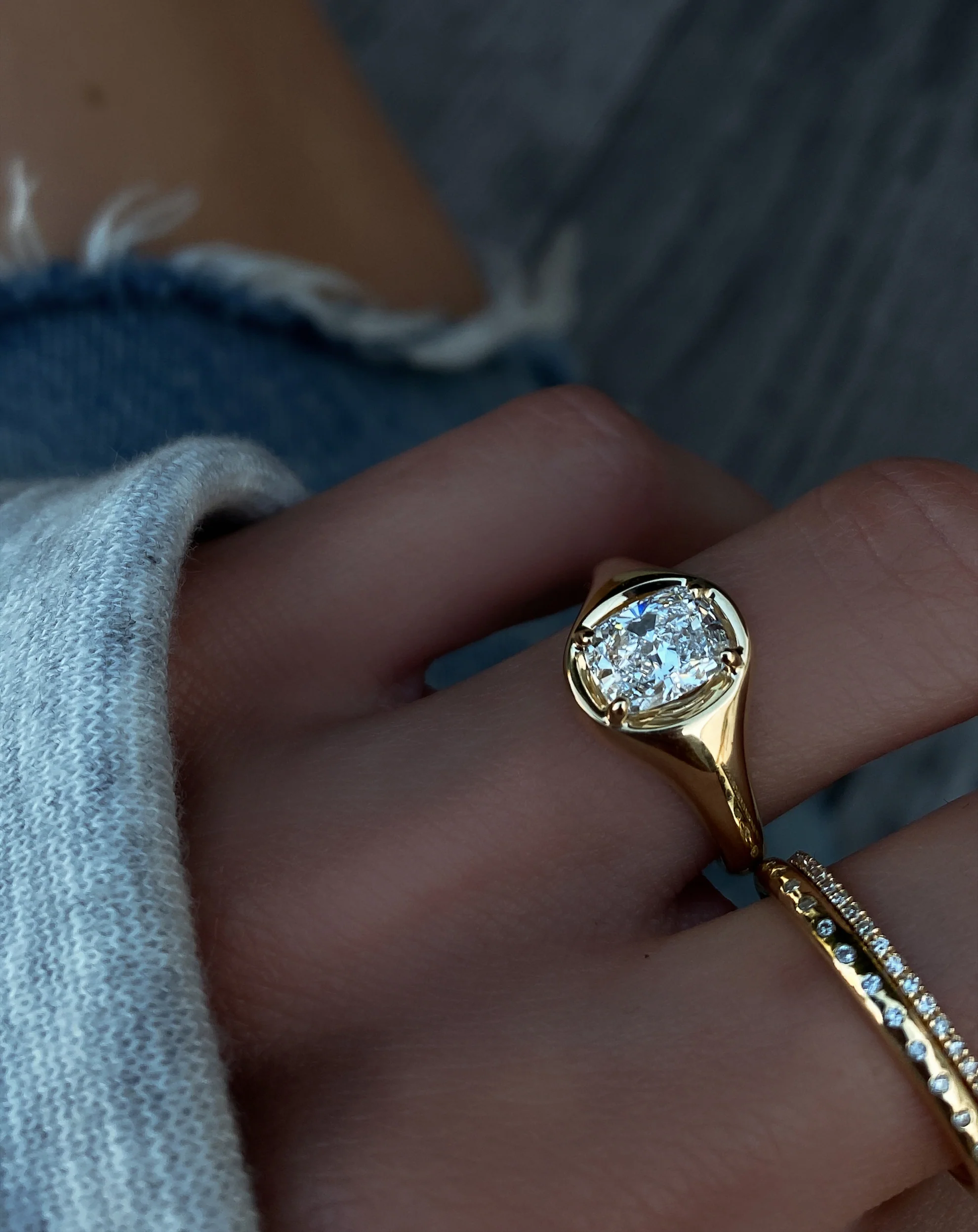 14kt gold cushion diamond button ring - Image 4