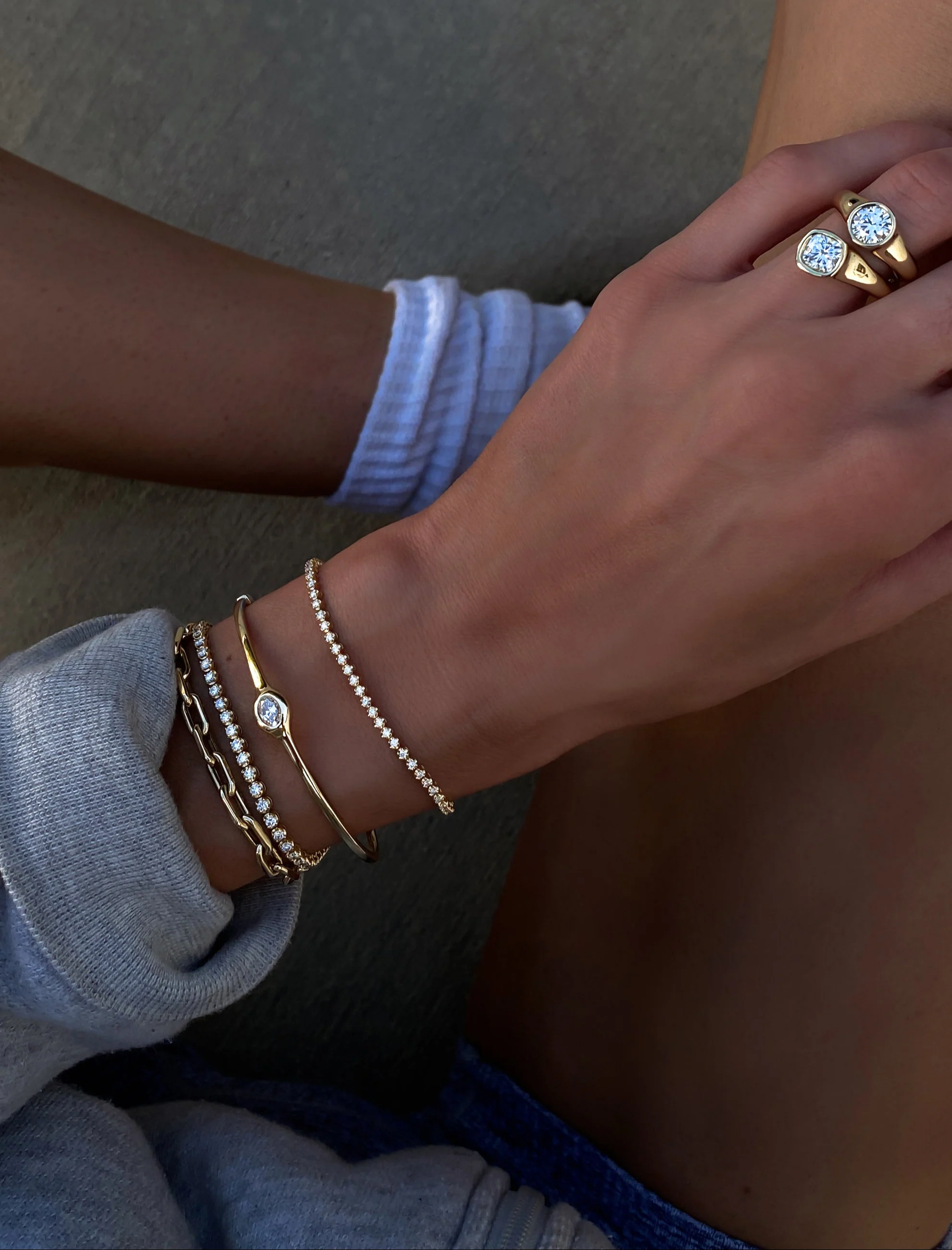14kt gold single diamond bezel orbit bangle - Image 5