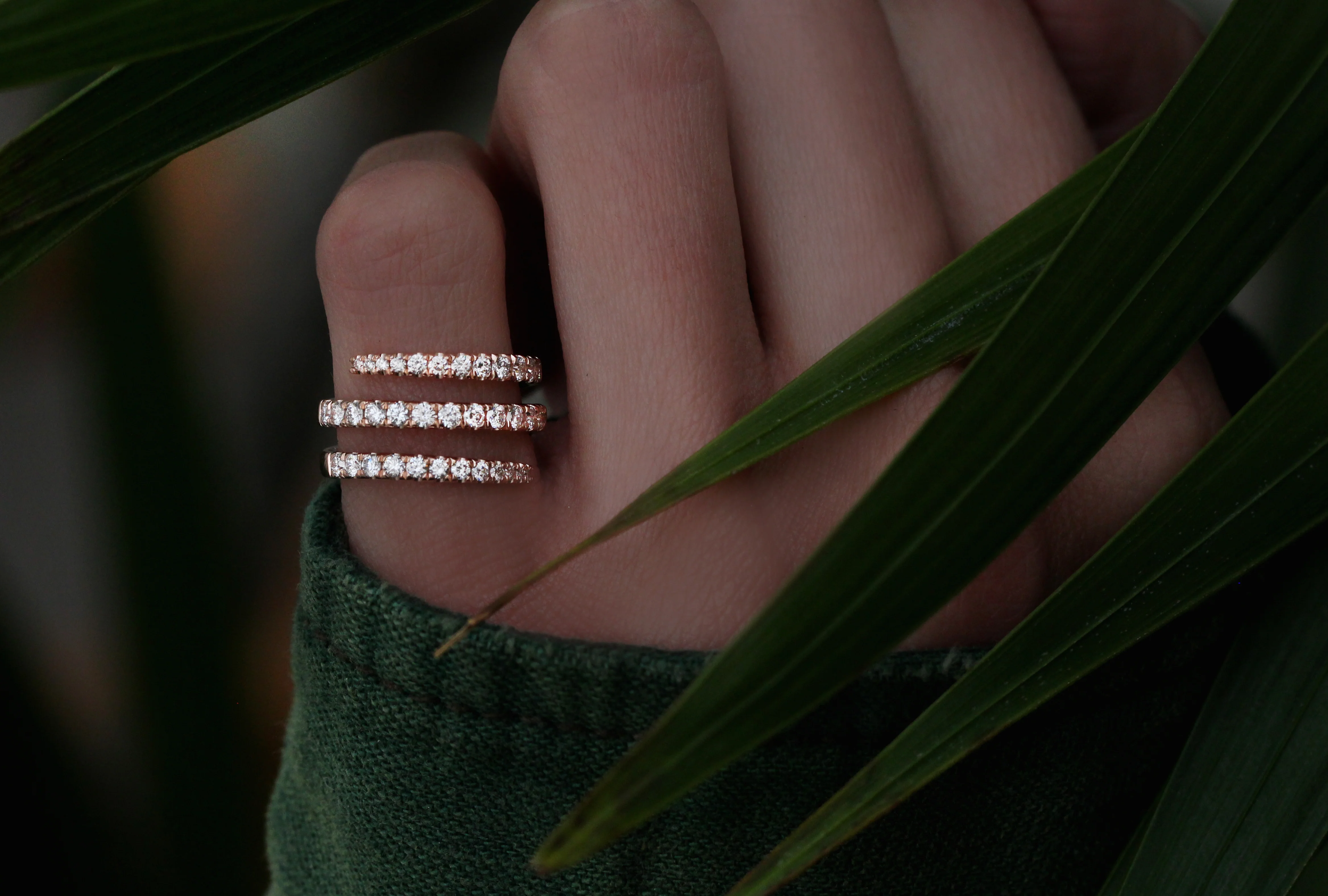 14kt gold diamond coil ring - Image 5