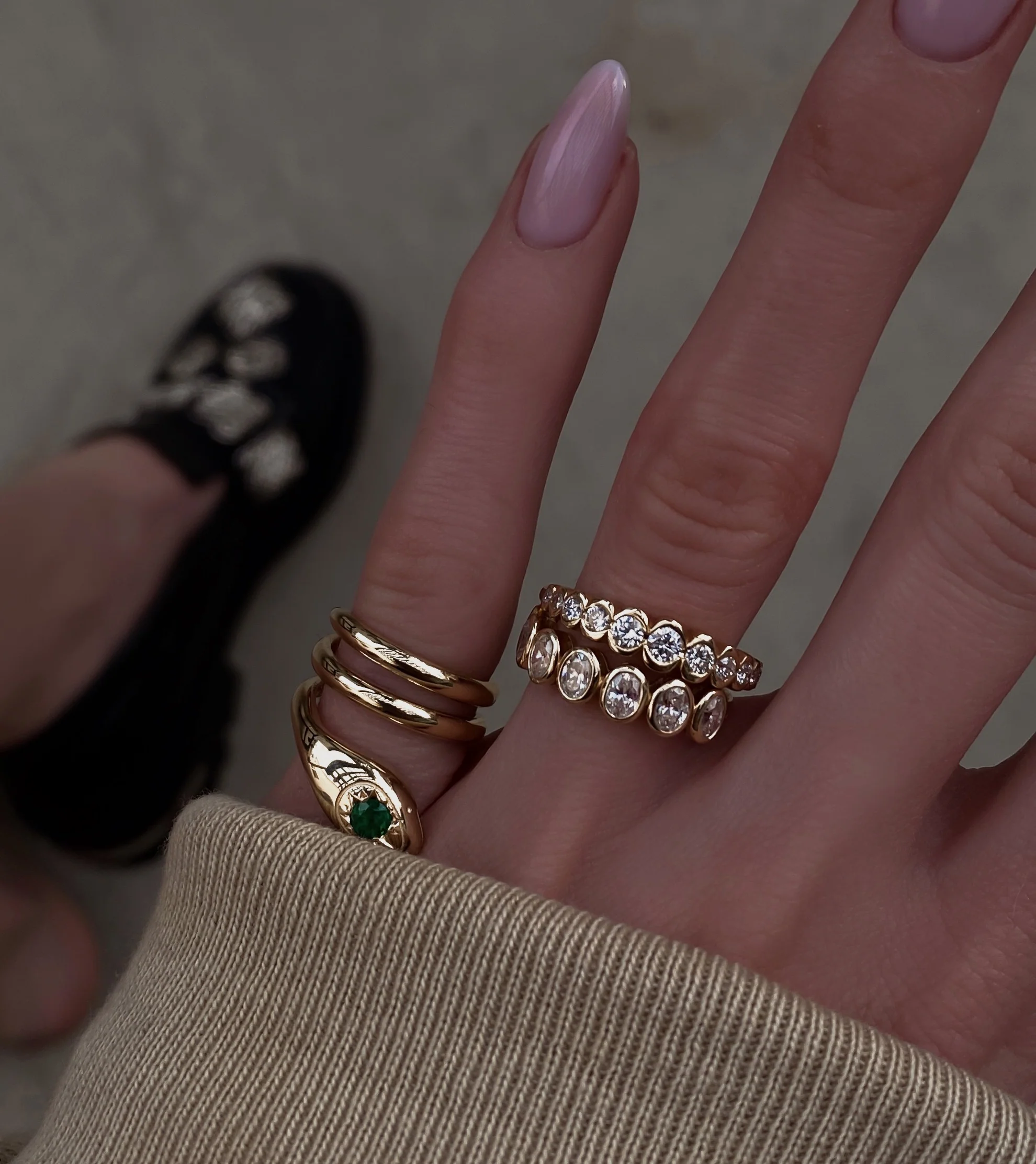 14kt gold coiled emerald snake ring - Image 2