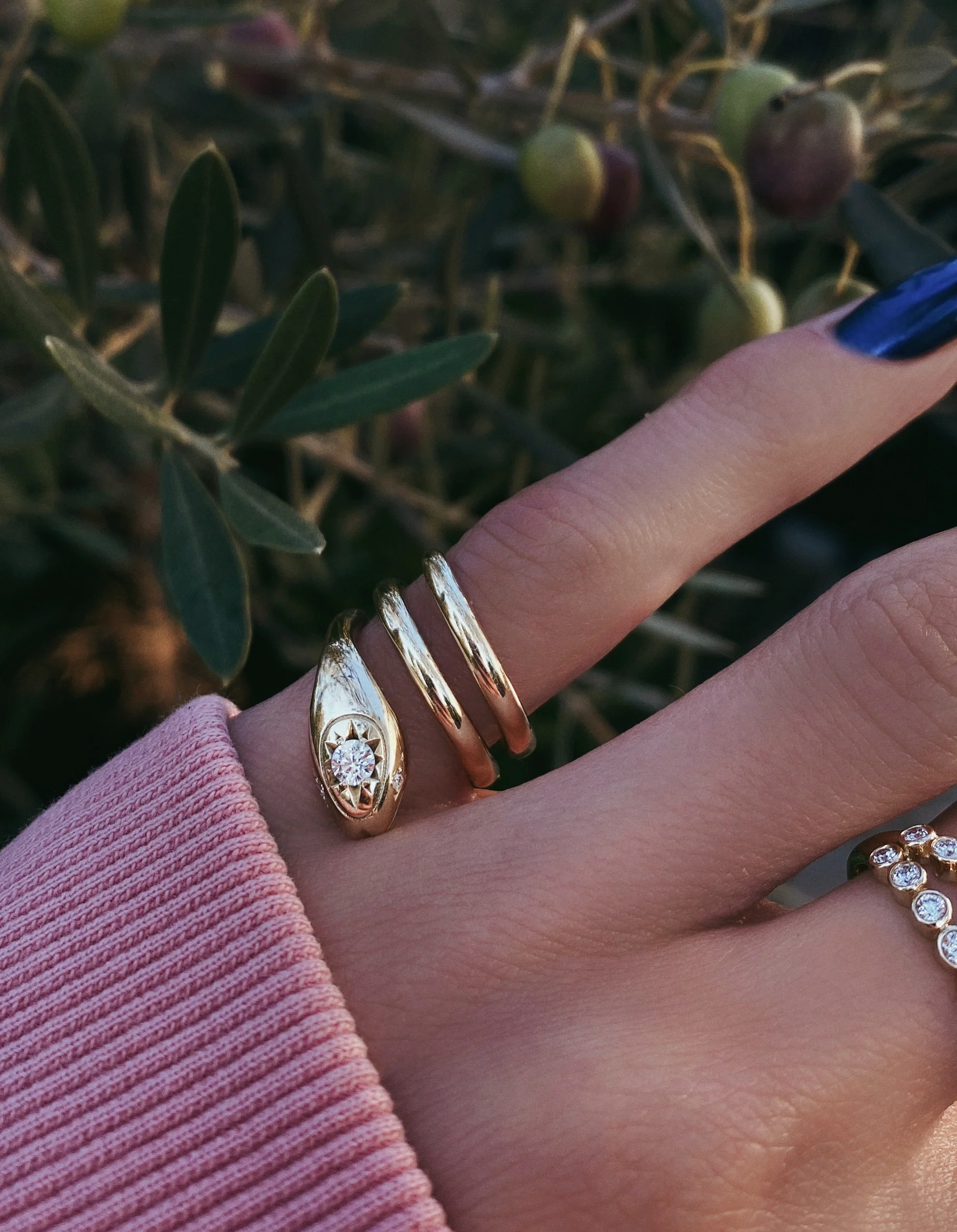 14kt gold and diamond coiled starburst snake ring - Image 2