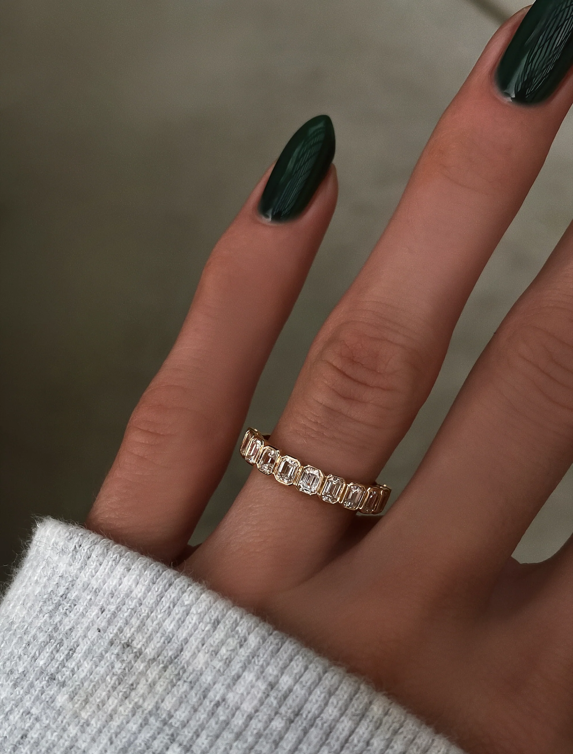 14kt gold petite emerald cut diamond bezel band - Image 3
