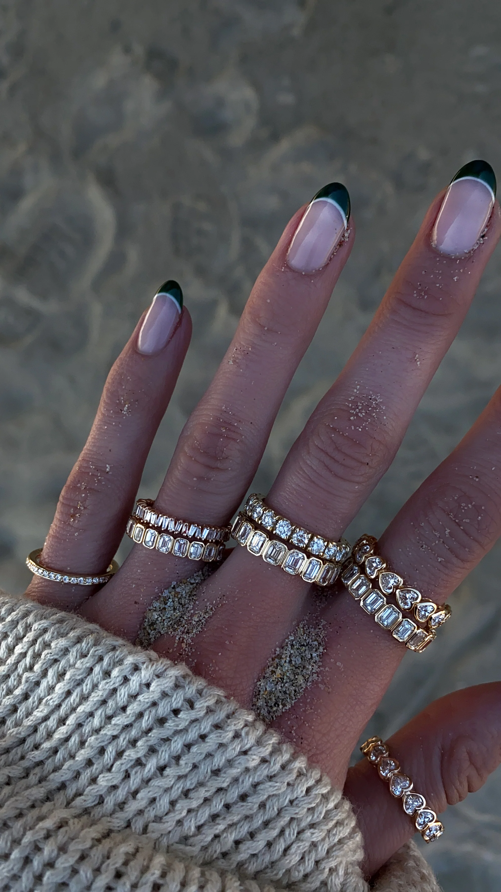 14kt gold petite emerald cut diamond bezel band - Image 5