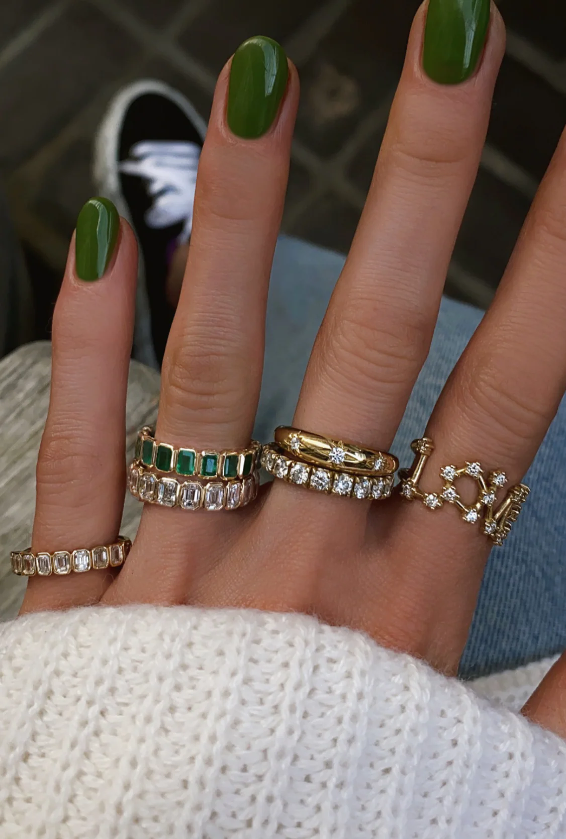 14kt gold emerald cut emerald bezel band - Image 5
