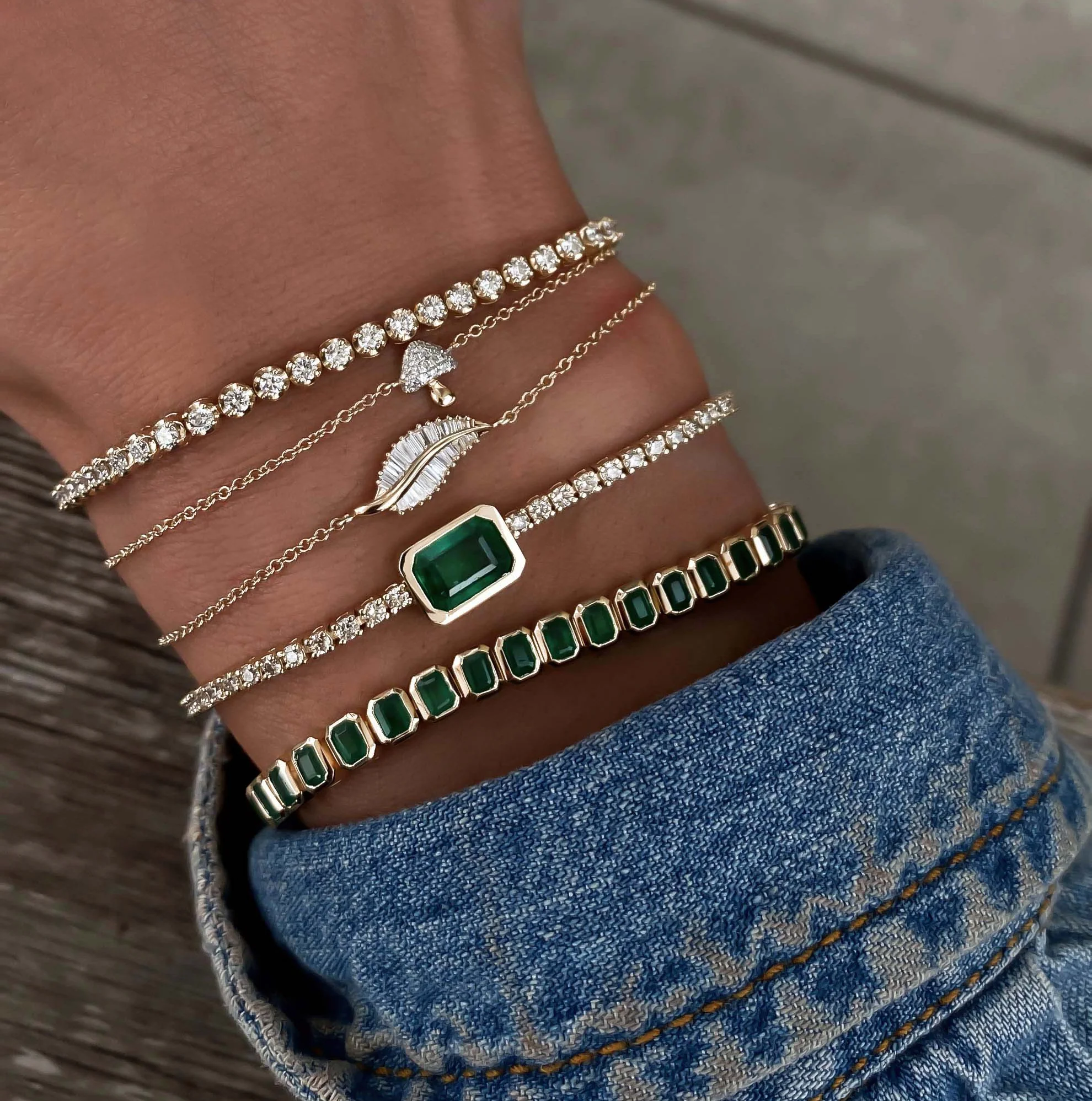 14kt gold emerald cut emerald bezel tennis bracelet - Image 4