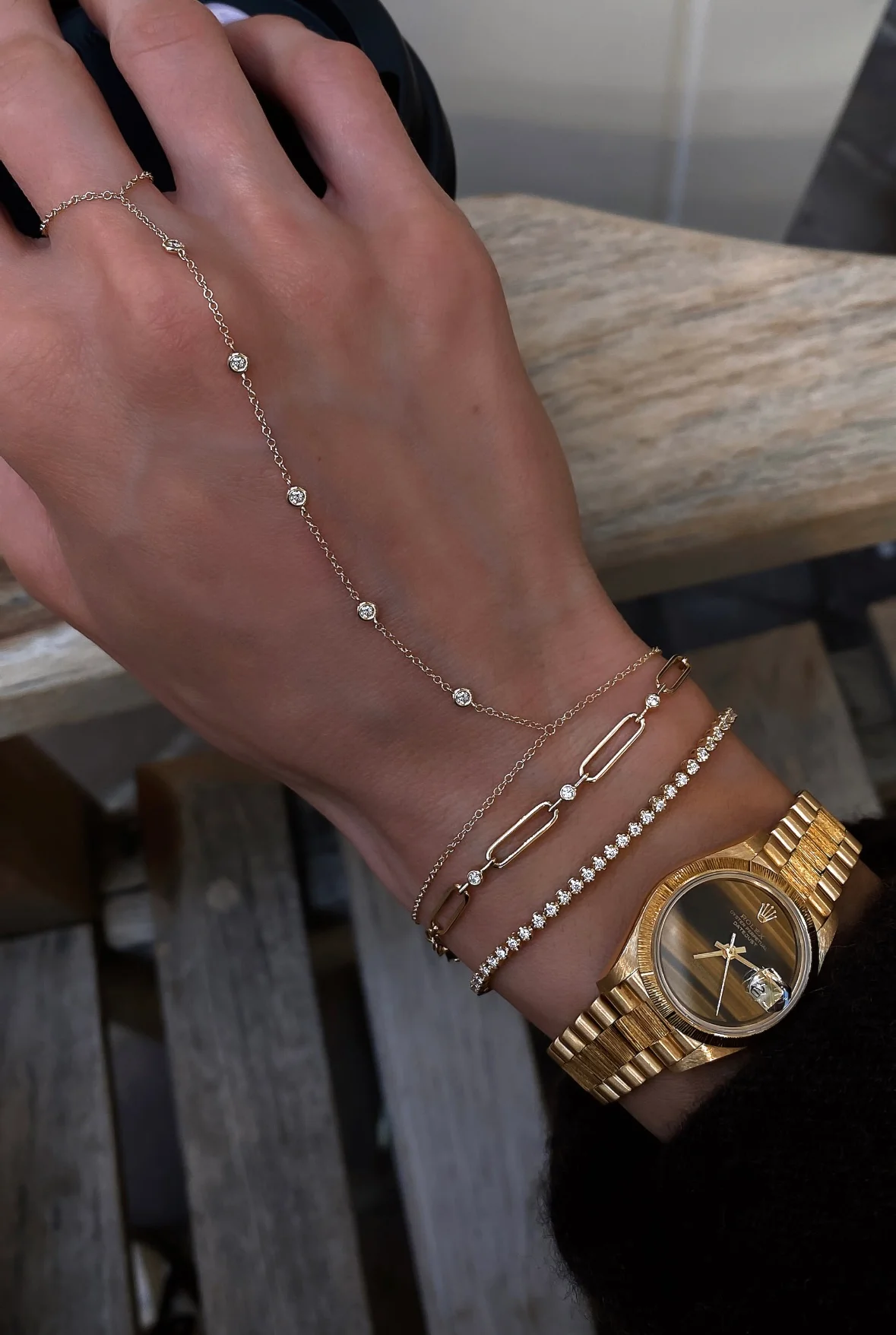 14kt gold five diamond bezel hand chain - Image 2