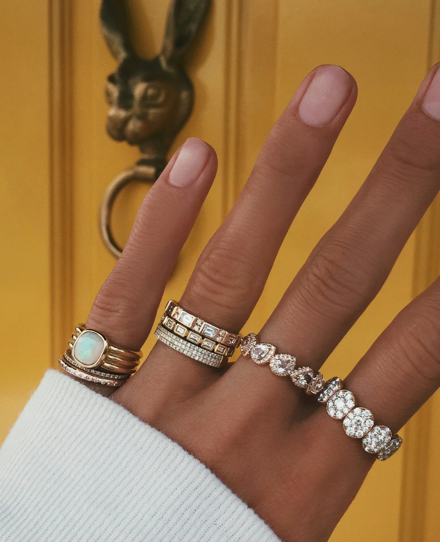 14kt gold five oval diamond band - Image 3