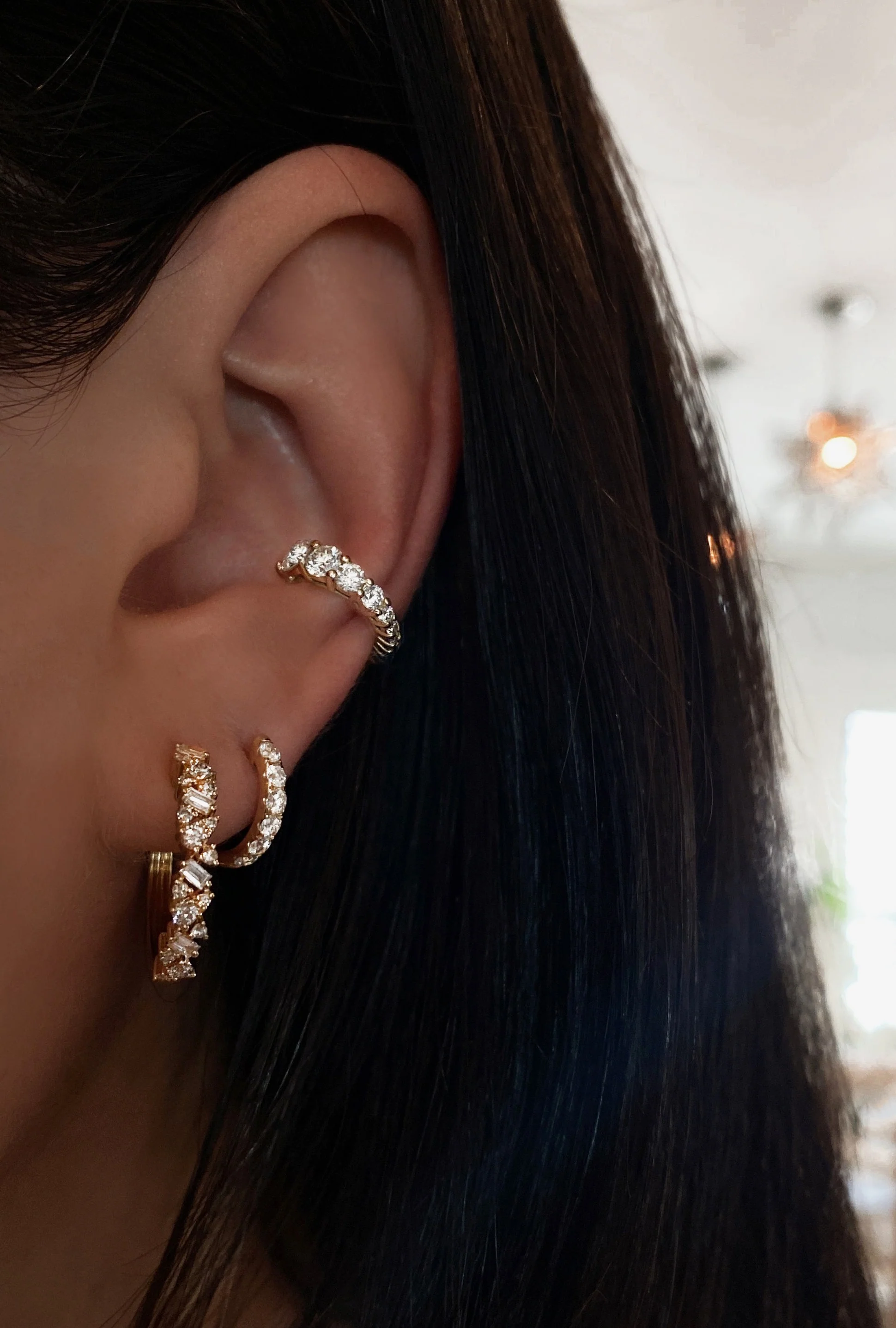 14kt gold graduated diamond ear band - Image 3