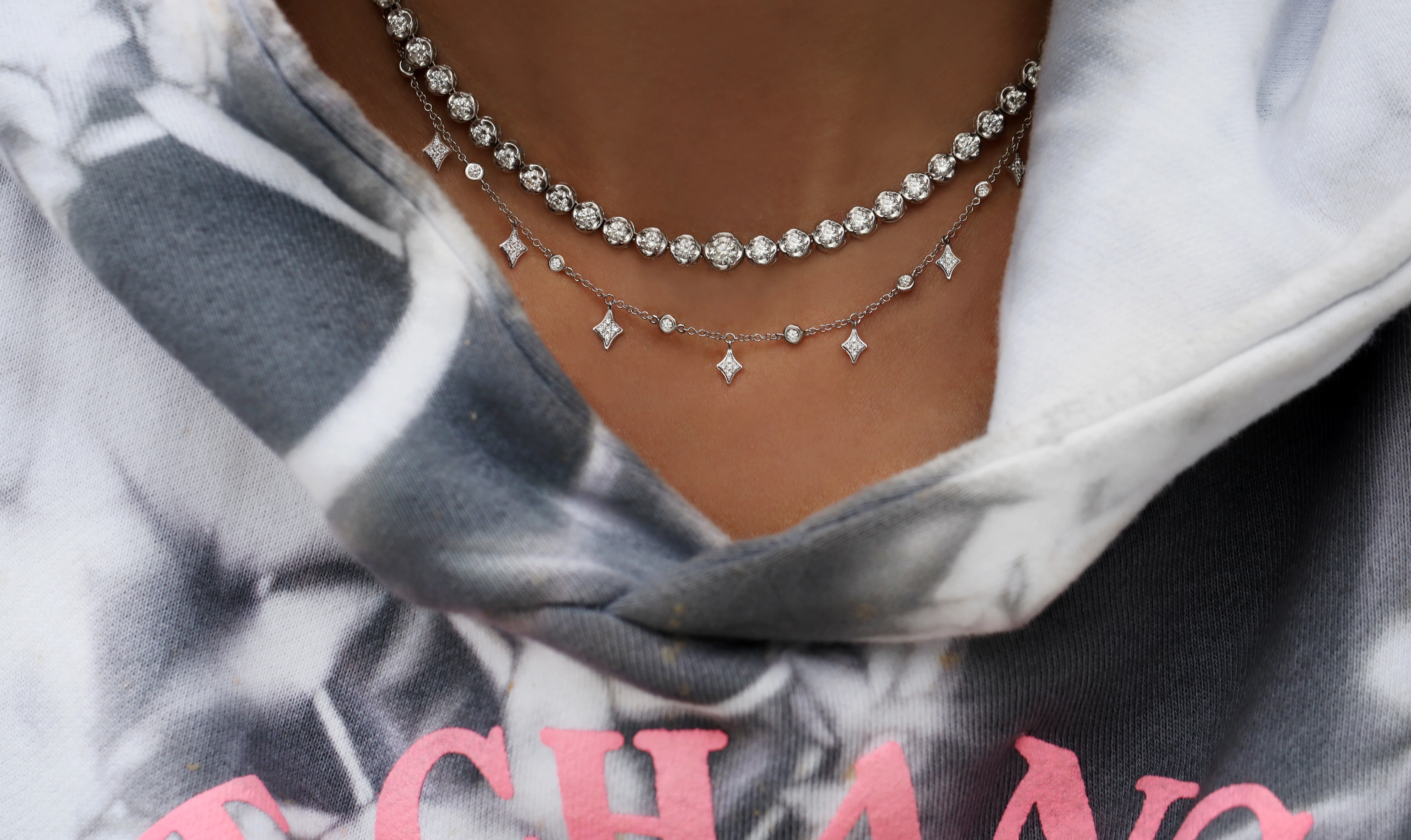14kt gold graduated diamond scalloped bezel tennis necklace - Image 7