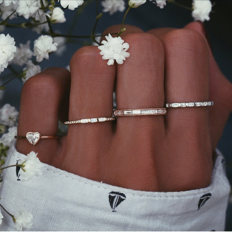 14kt gold half eternity baguette diamond ring - Image 3