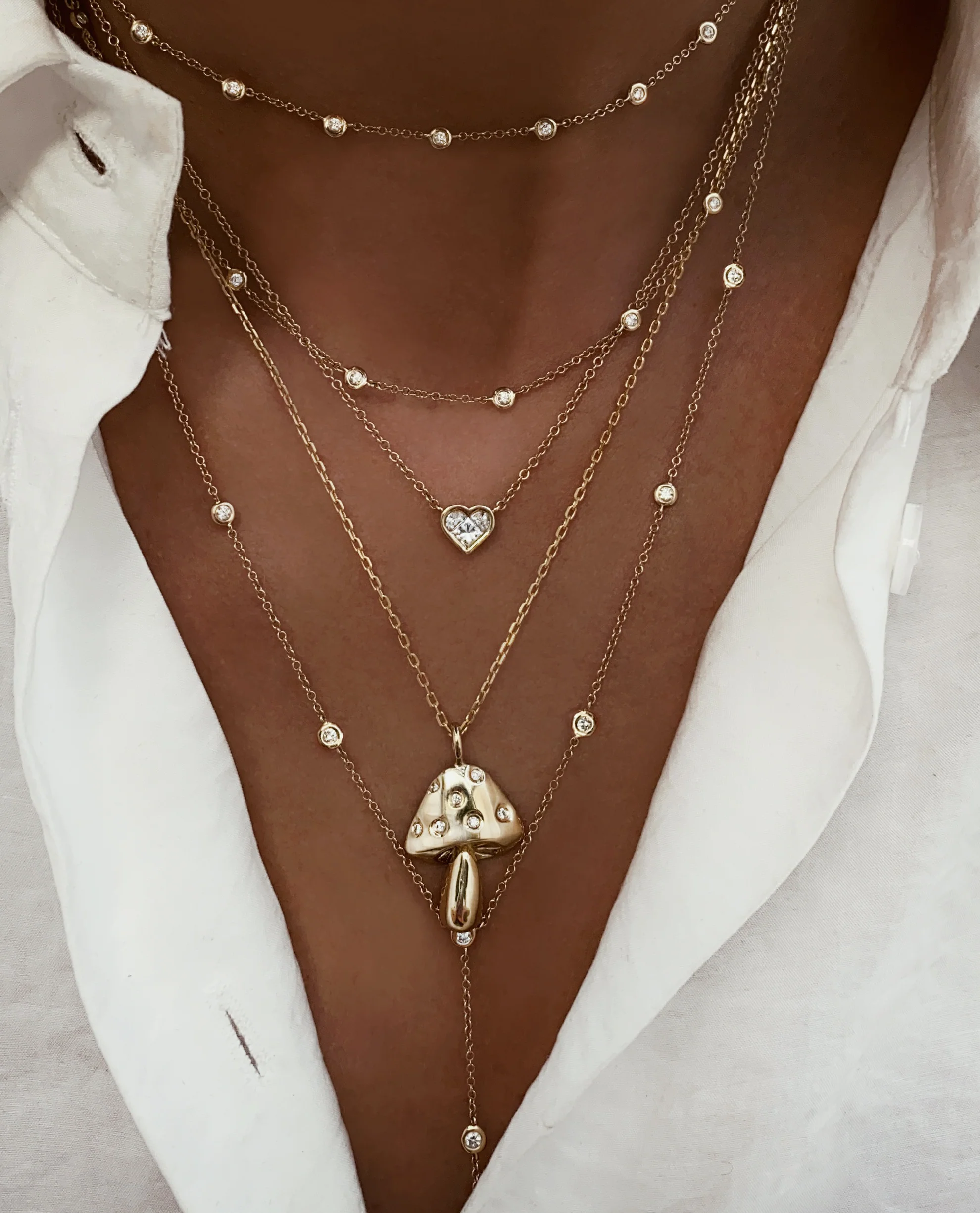 14kt gold illusion diamond heart bezel necklace - Image 4