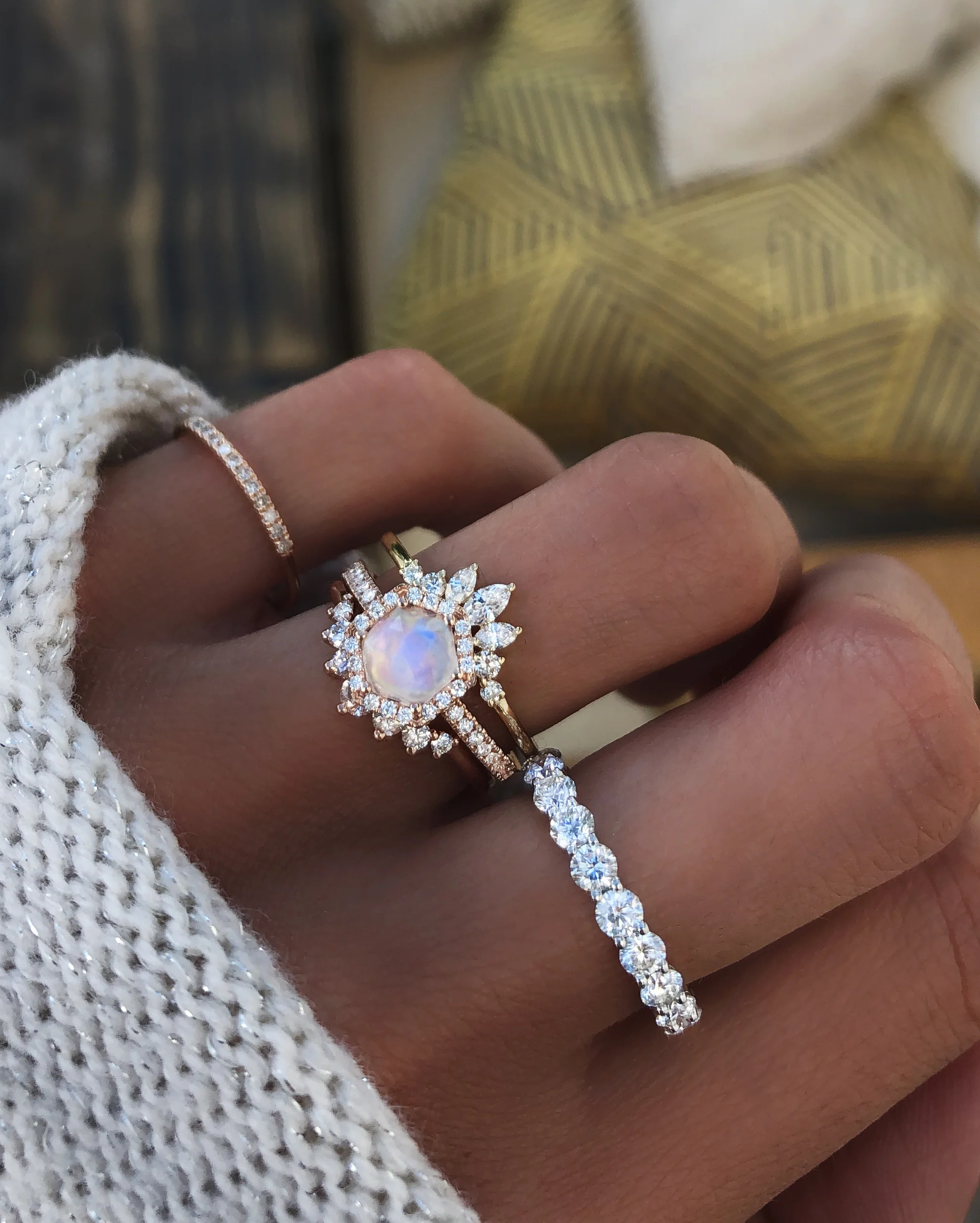 14kt gold marquise diamond curved band - Image 2