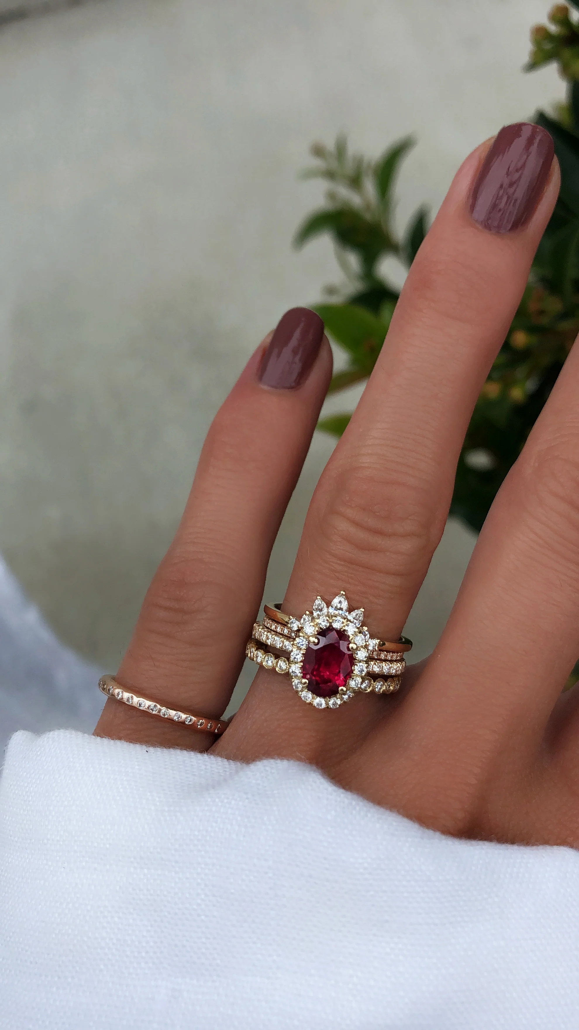 14kt gold marquise diamond curved band - Image 4
