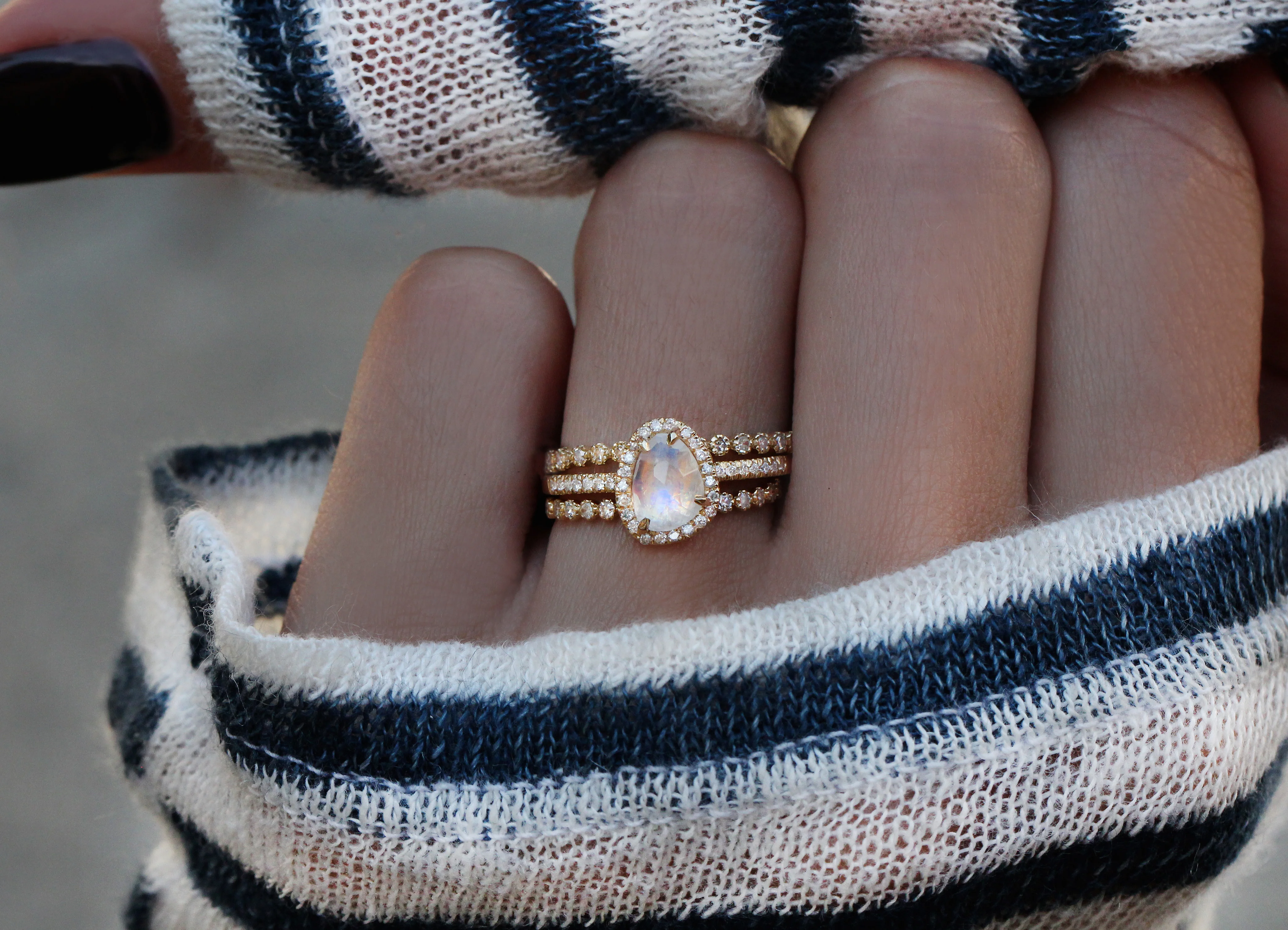 14kt gold and diamond mini moonstone ring - Image 5